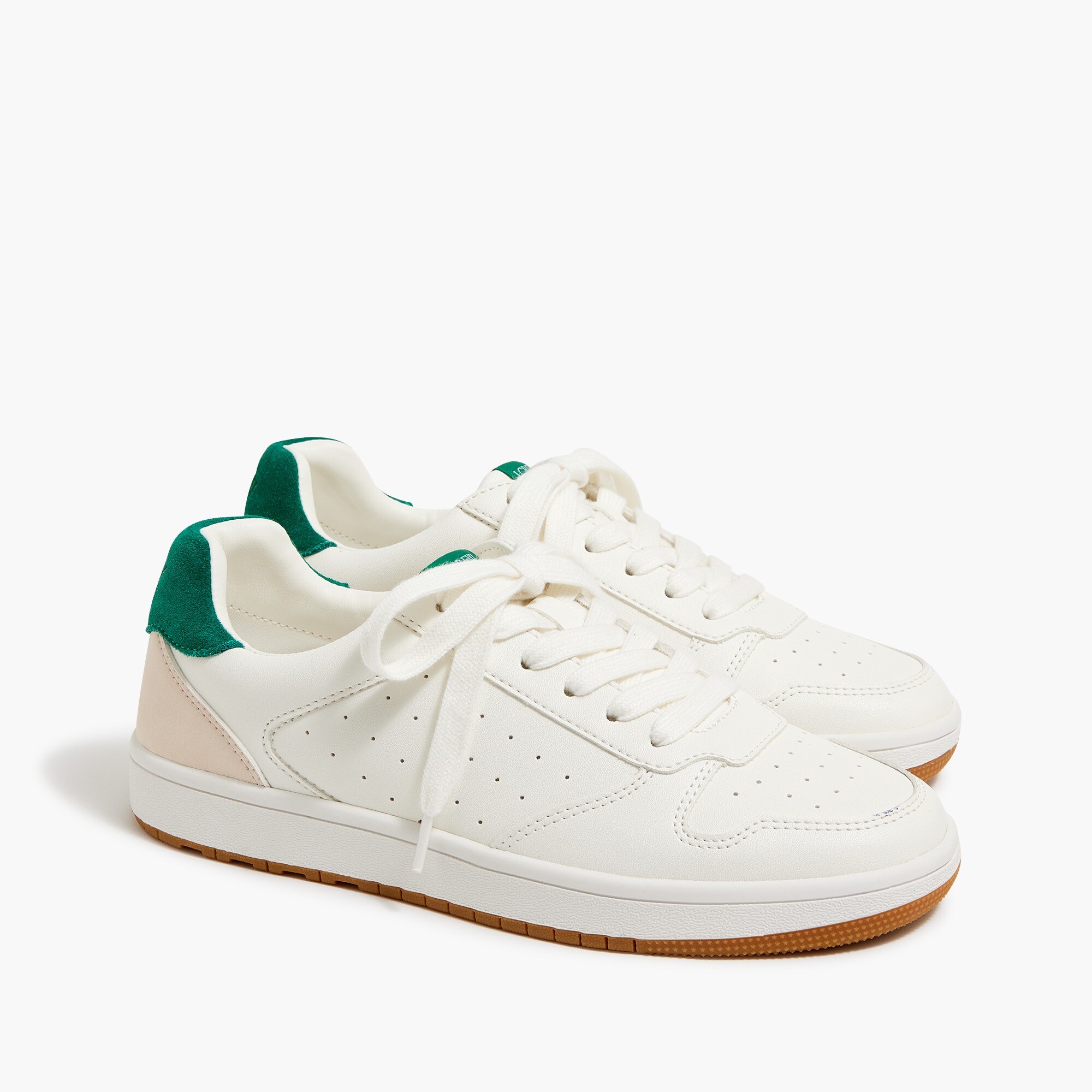 Court sneakers