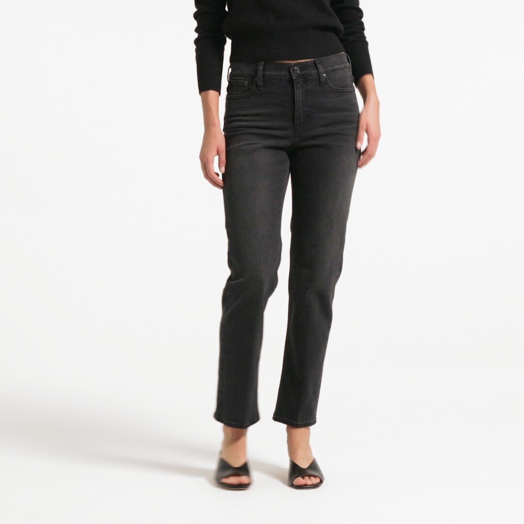 Petite mid-rise '90s classic straight-fit jean in Charcoal wash