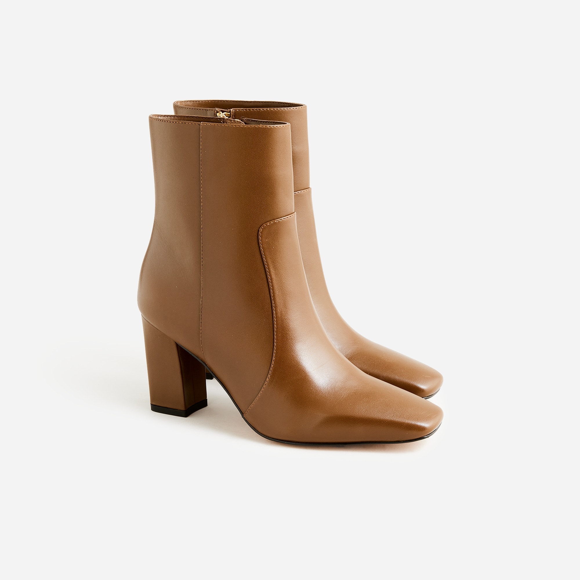  Almond-toe ankle boots in leather