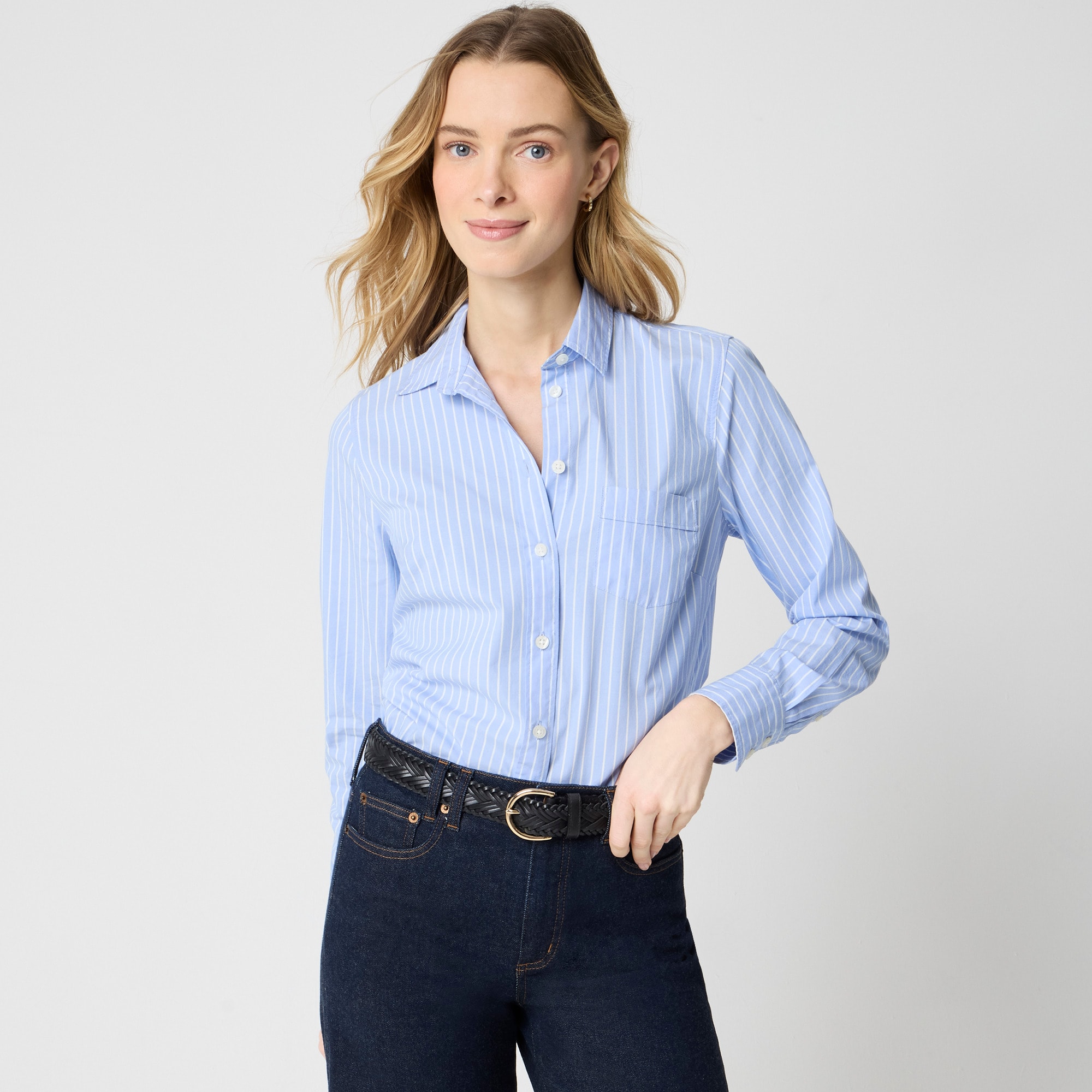 Lightweight cotton-blend shirt signature fit