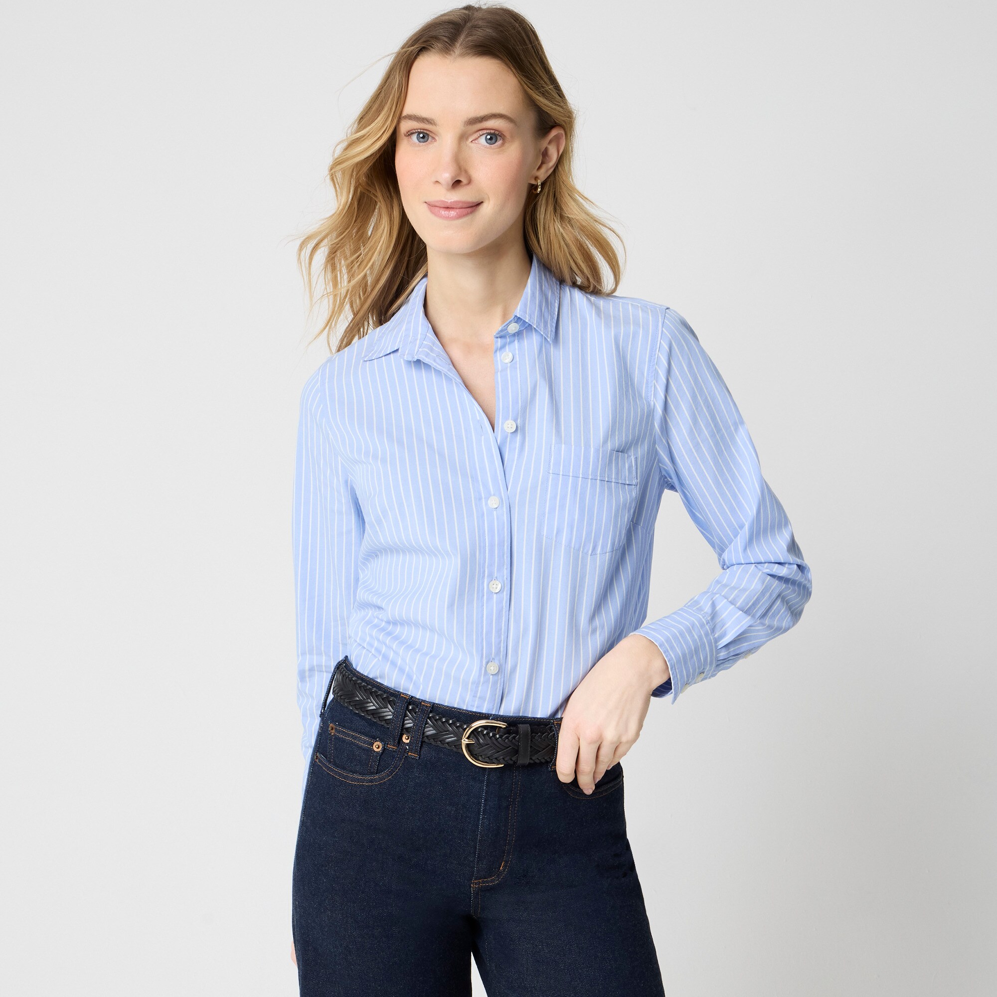 Lightweight cotton-blend shirt in signature fit