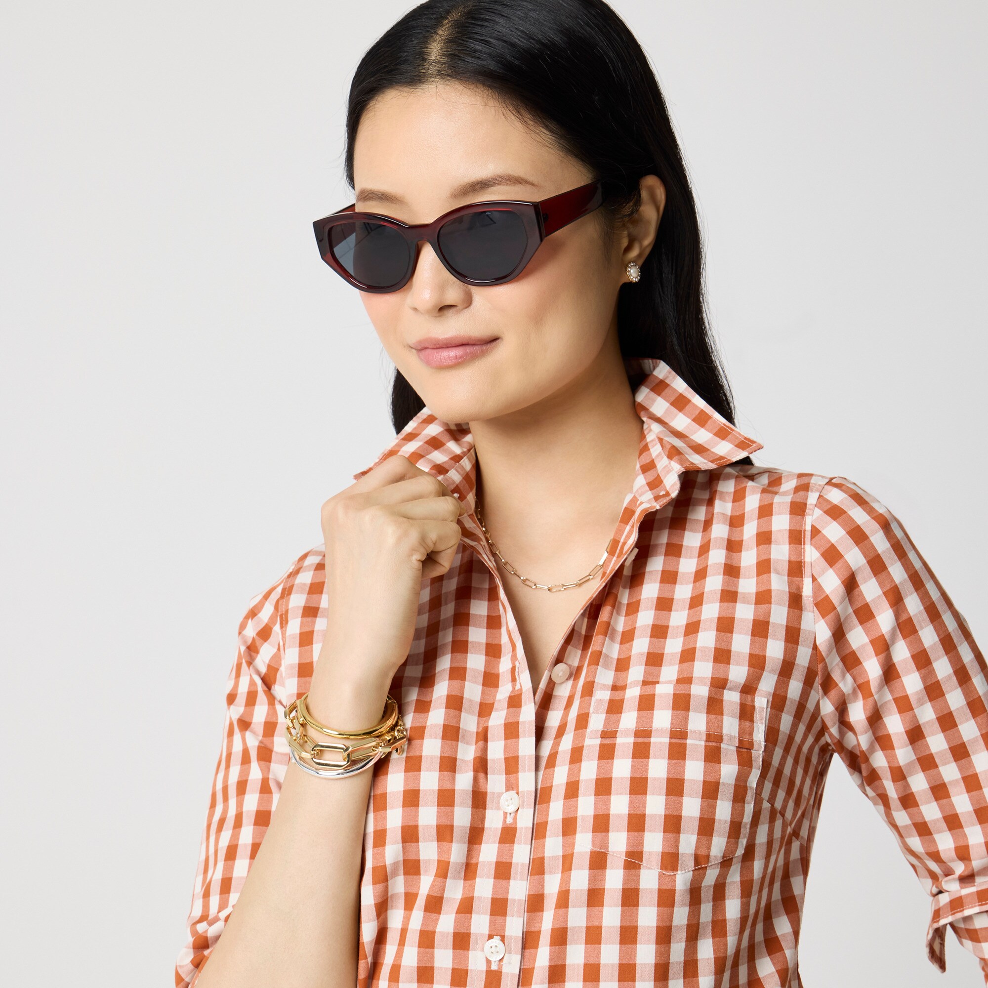 Lightweight cotton-blend shirt in signature fit