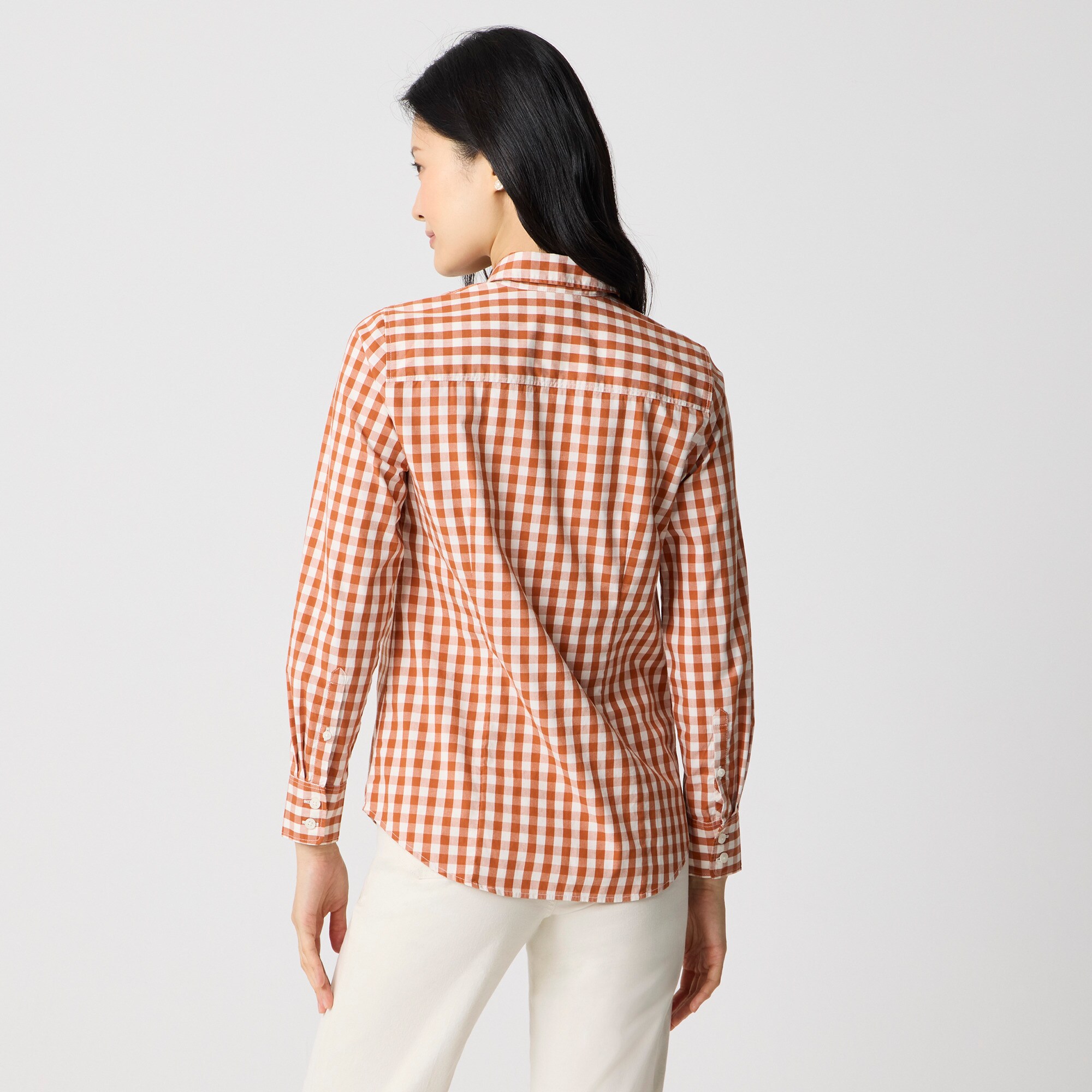 Lightweight cotton-blend shirt in signature fit