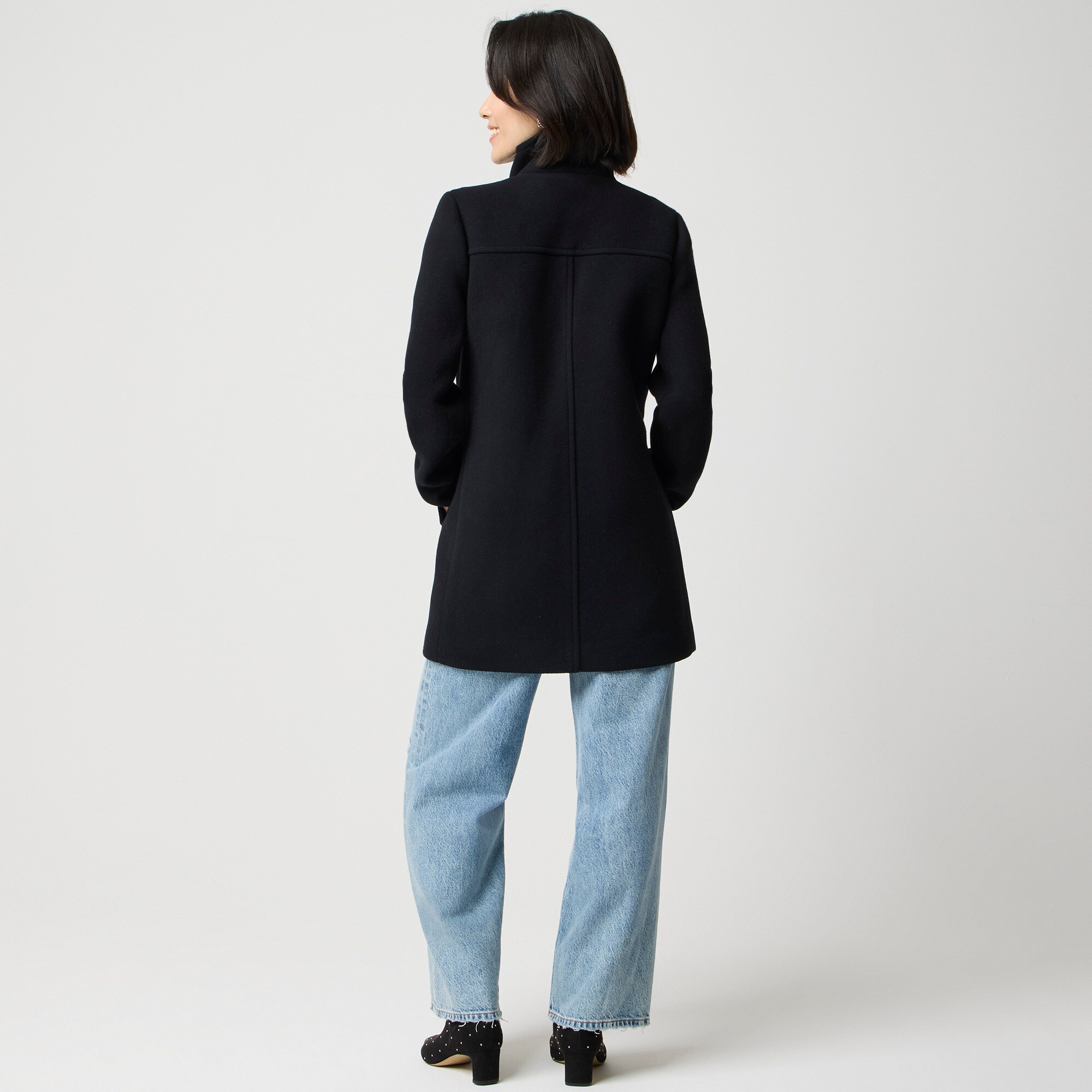 City coat with button neck