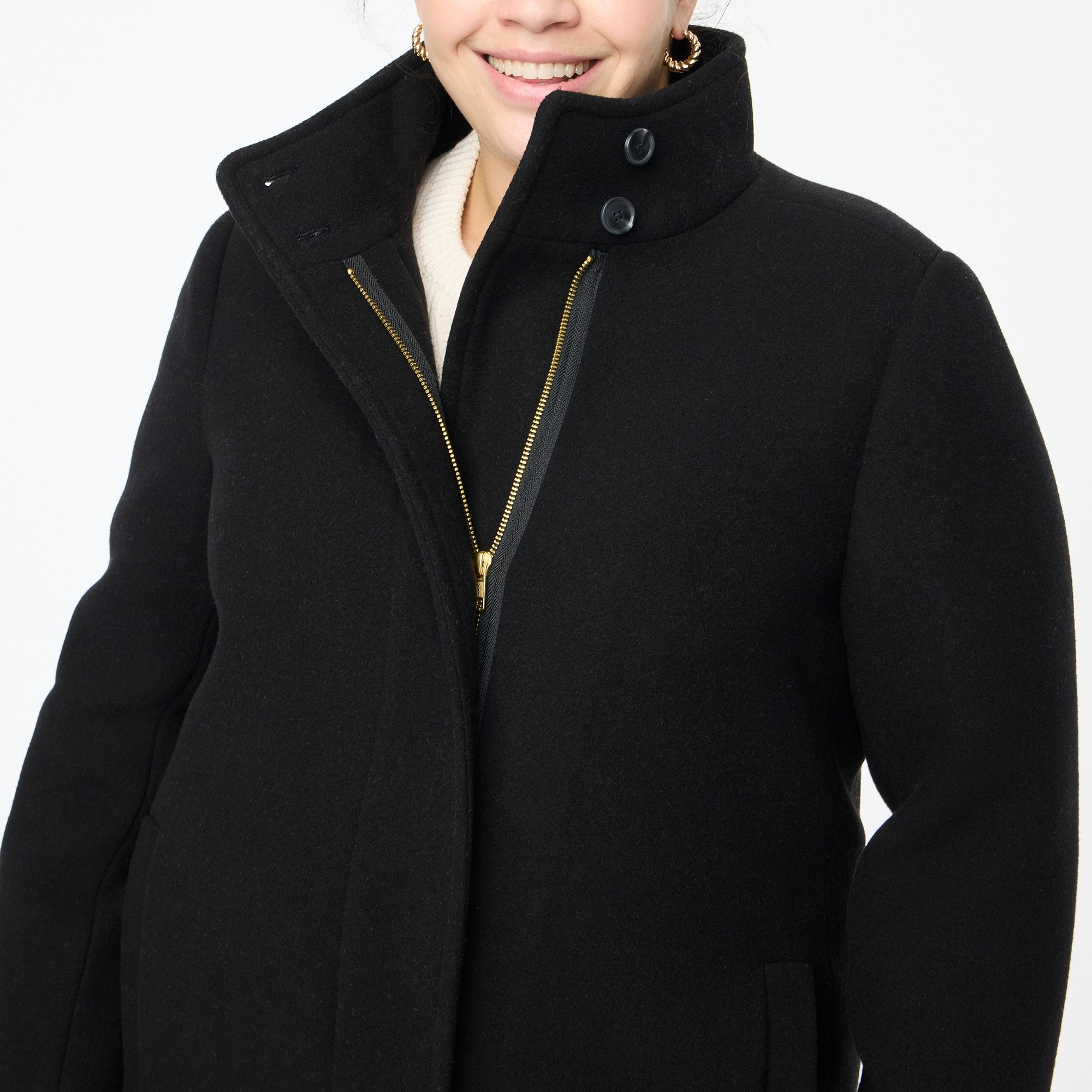 City coat with button neck