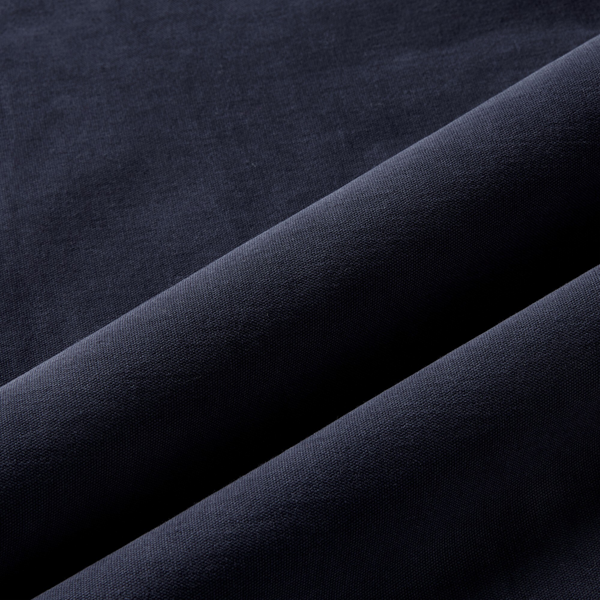 484 Slim-fit midweight tech pant