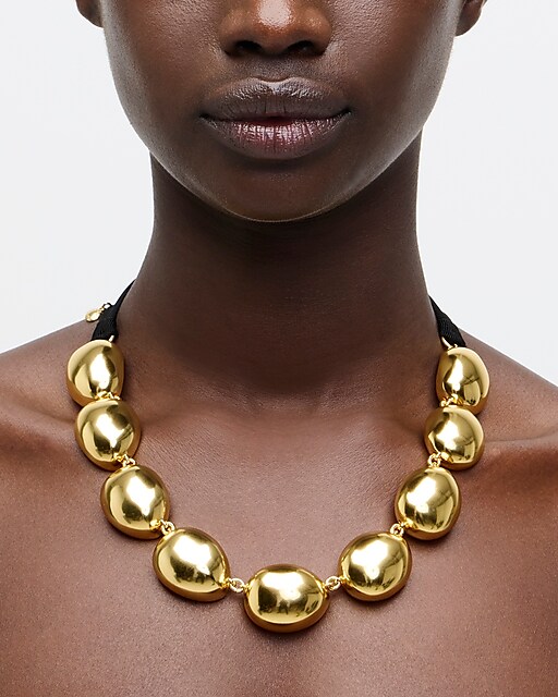 womens Metallic oval ribbon necklace
