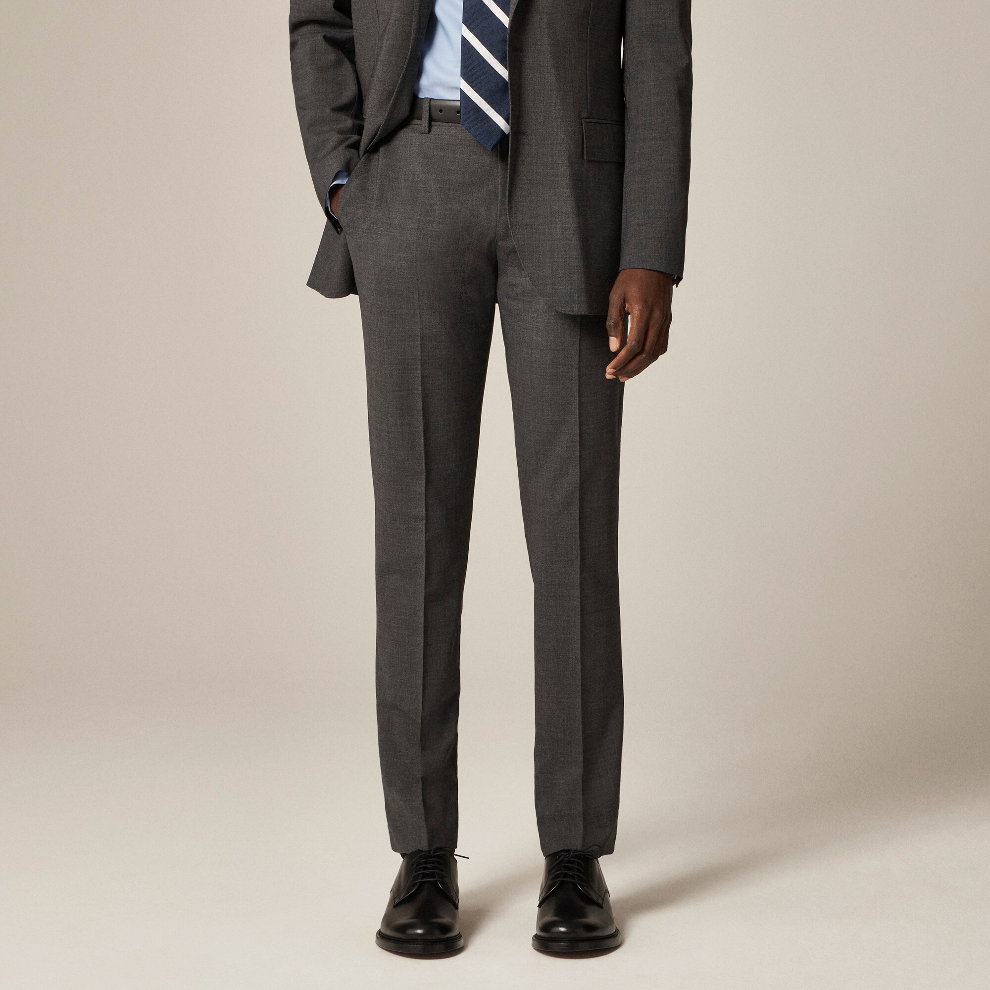  Ludlow Traveler Slim-fit suit pant in Italian stretch wool blend