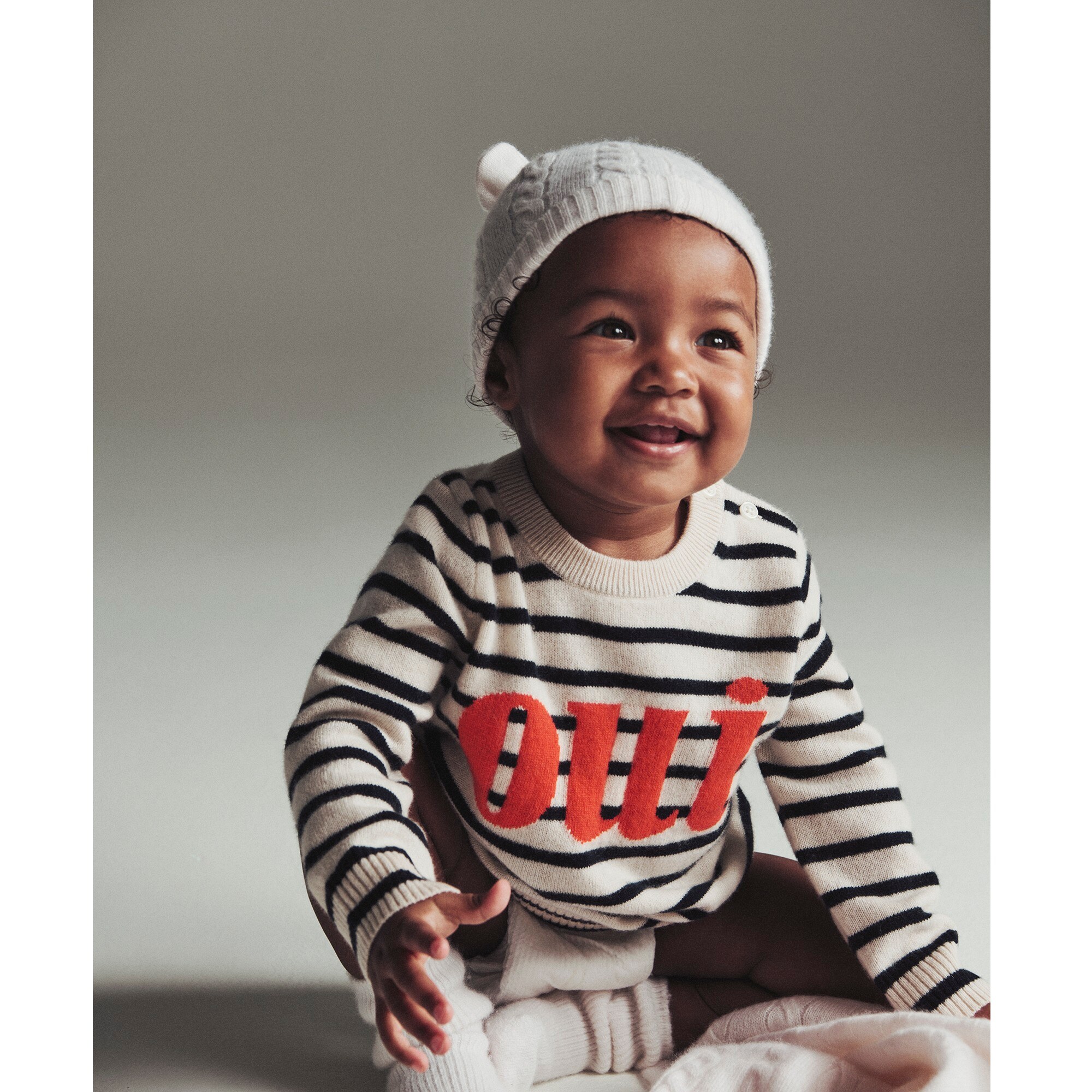 Limited-edition baby cashmere beanie and booties set