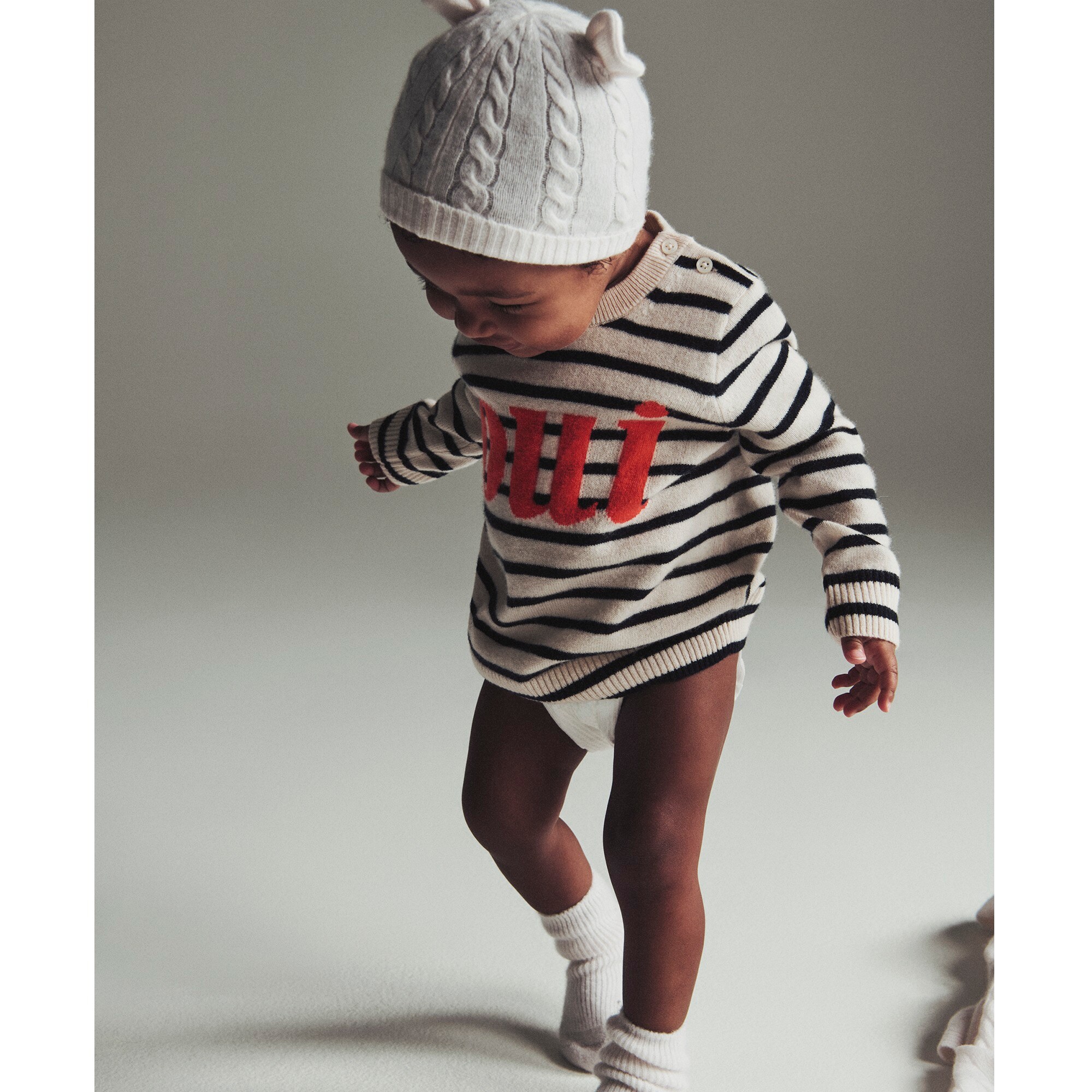 Limited-edition baby cashmere beanie and booties set