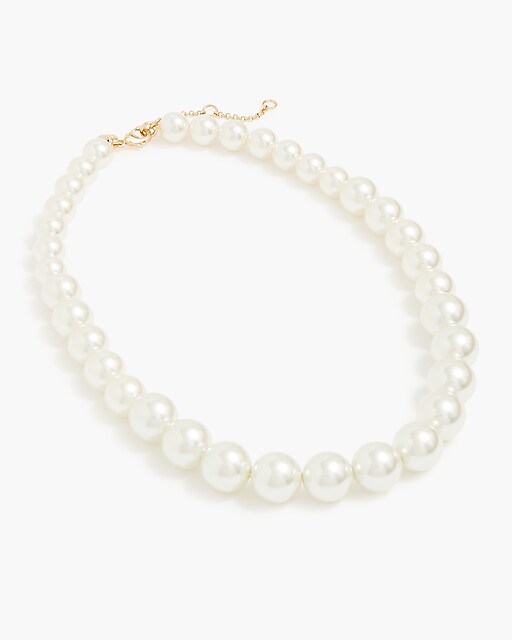  Pearl necklace