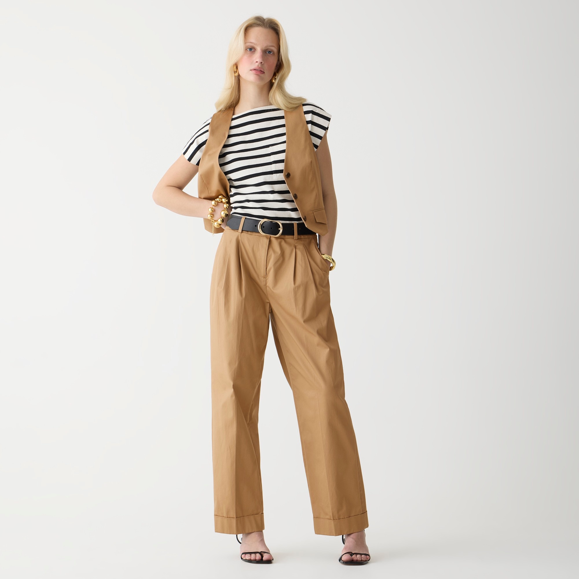 womens Petite wide-leg essential pant in lightweight chino