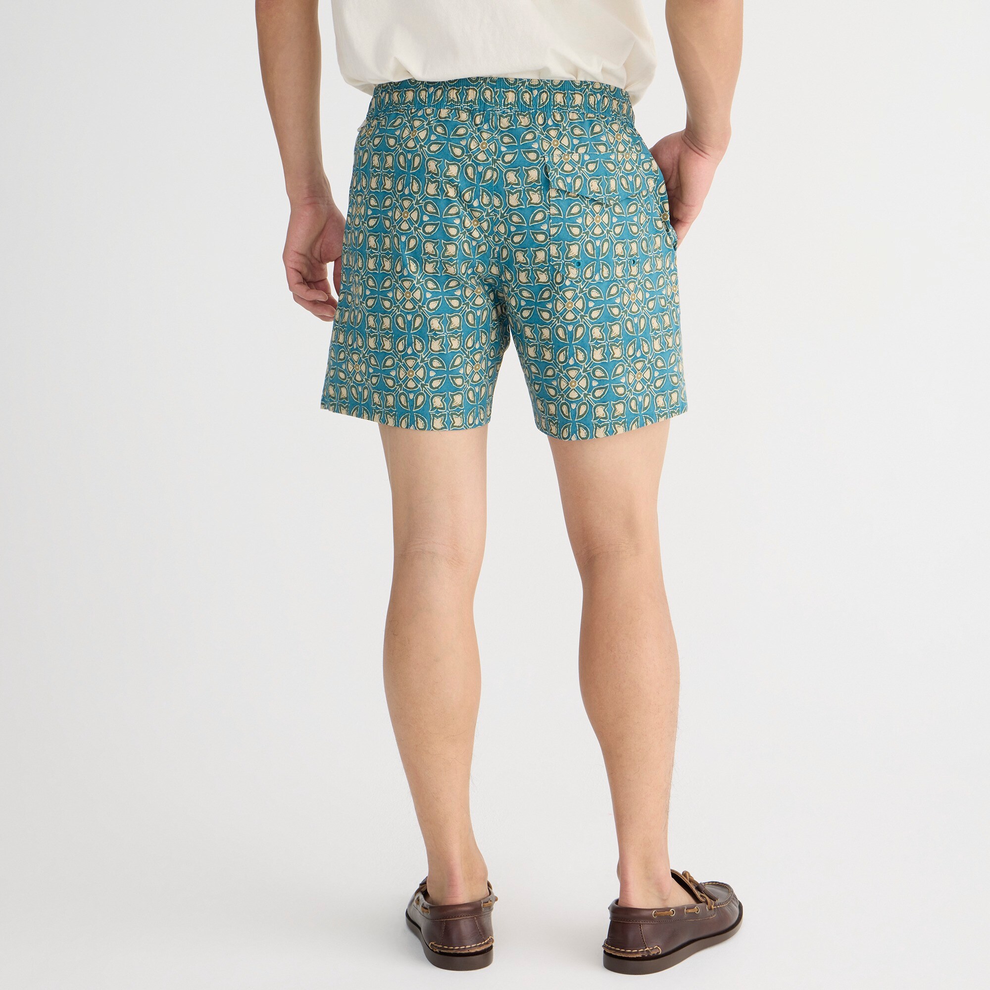 6" stretch swim trunk in print with ECONYL® nylon