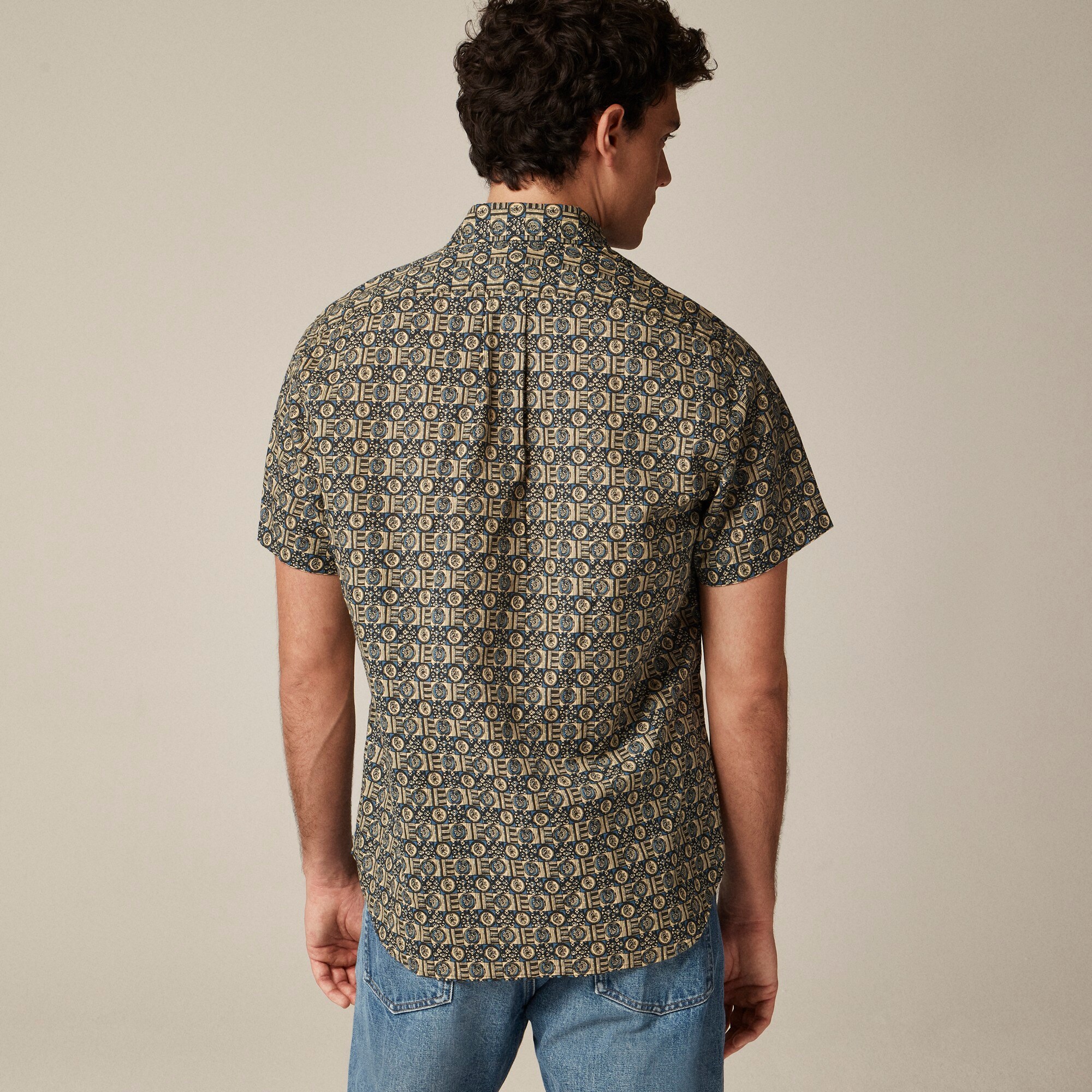 Short-sleeve slub cotton-linen blend camp-collar shirt in print