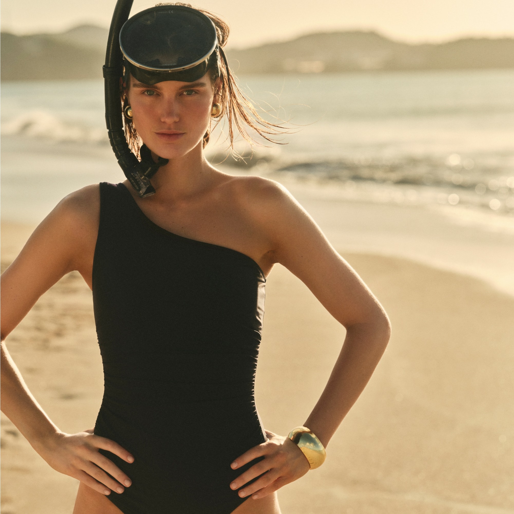 Sleek ruched one-shoulder one-piece swimsuit
