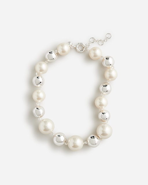  Oversized metallic ball and pearl necklace
