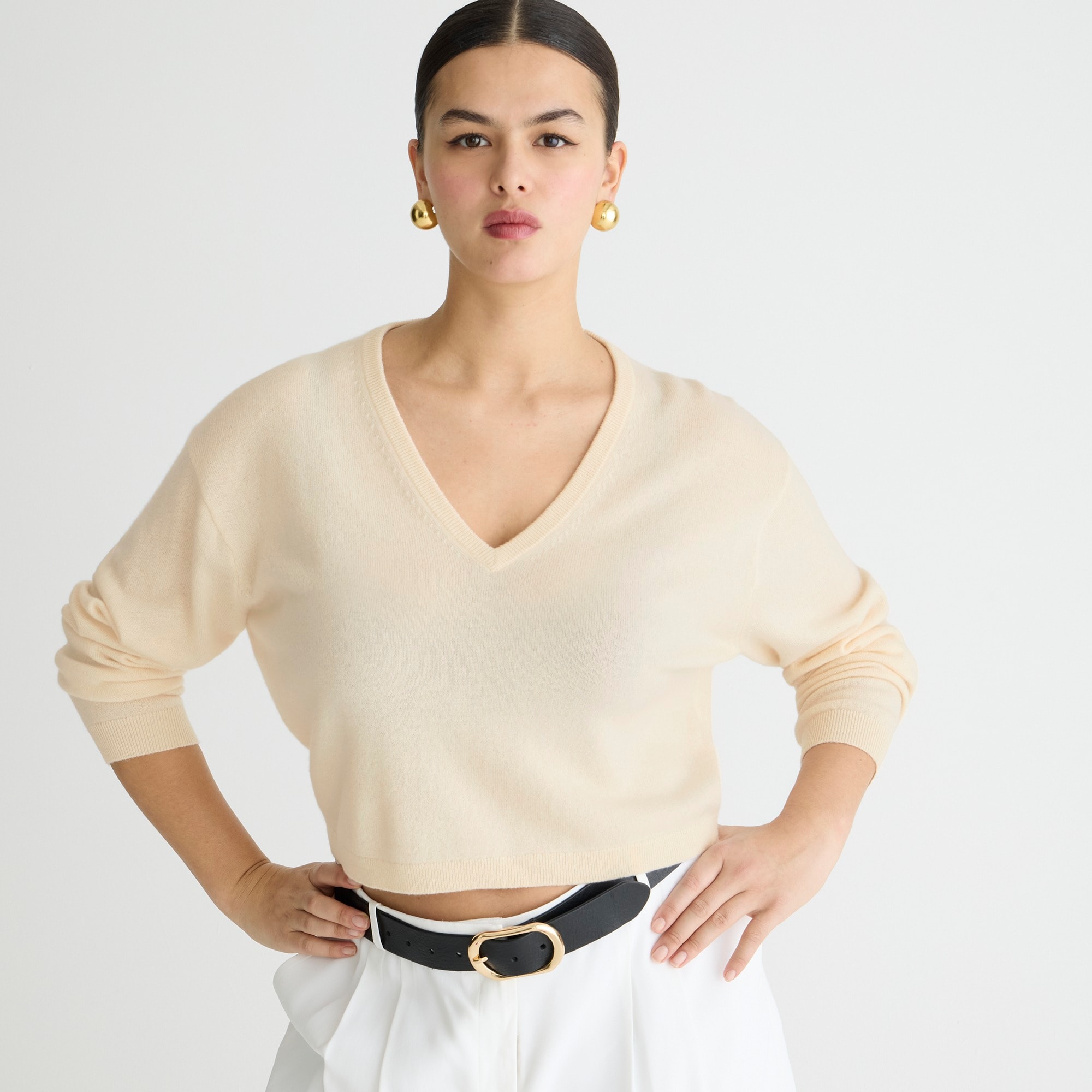 womens Cashmere relaxed cropped V-neck sweater