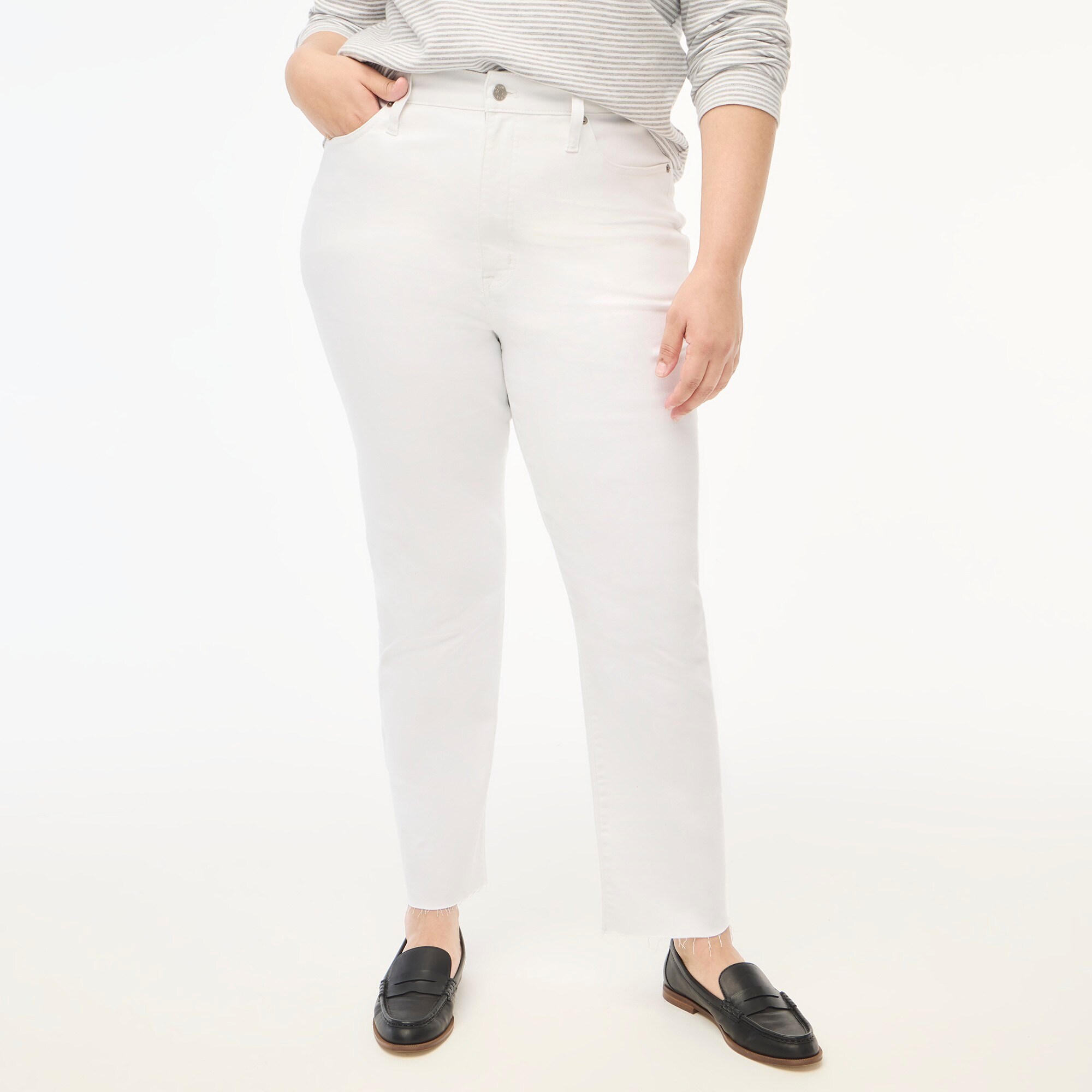 Petite white stovepipe straight jean in signature stretch+