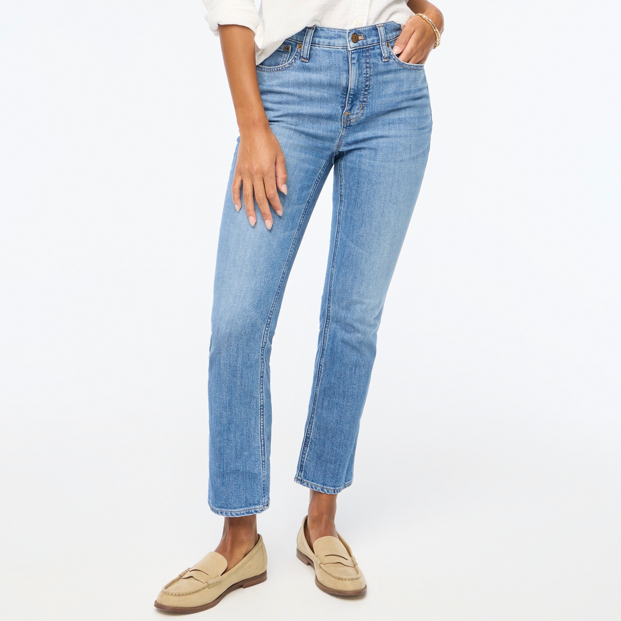 Petite flare crop mid rise jean in all day stretch