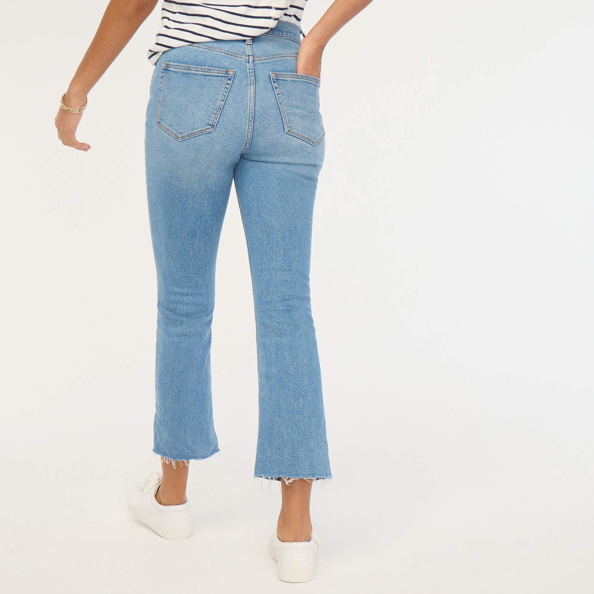 Petite high-rise flare crop jean in all-day stretch