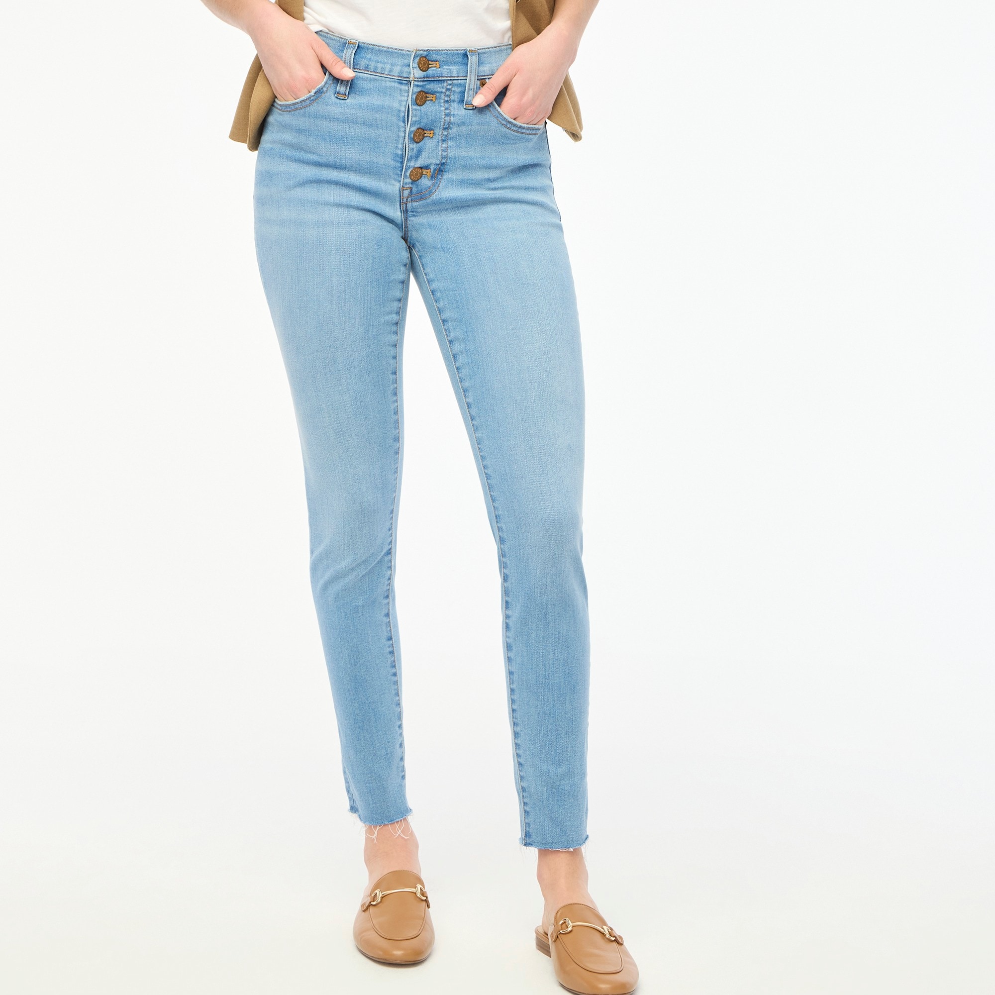 Petite 9" mid-rise skinny jean in signature stretch