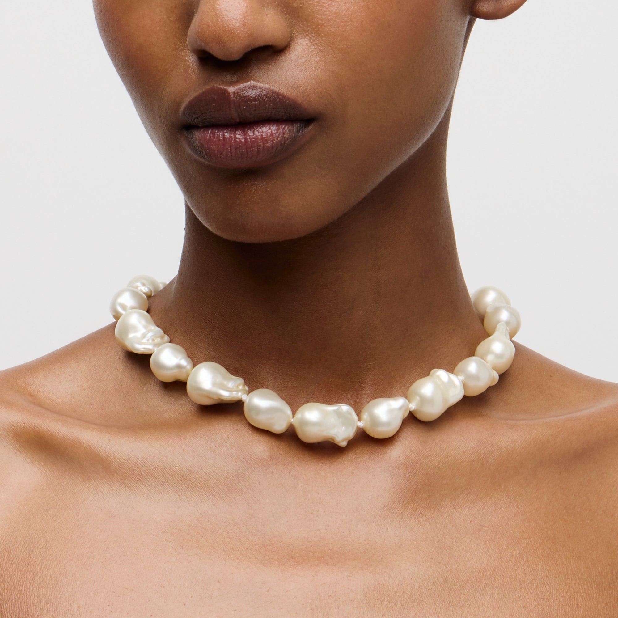 womens Baroque pearl necklace