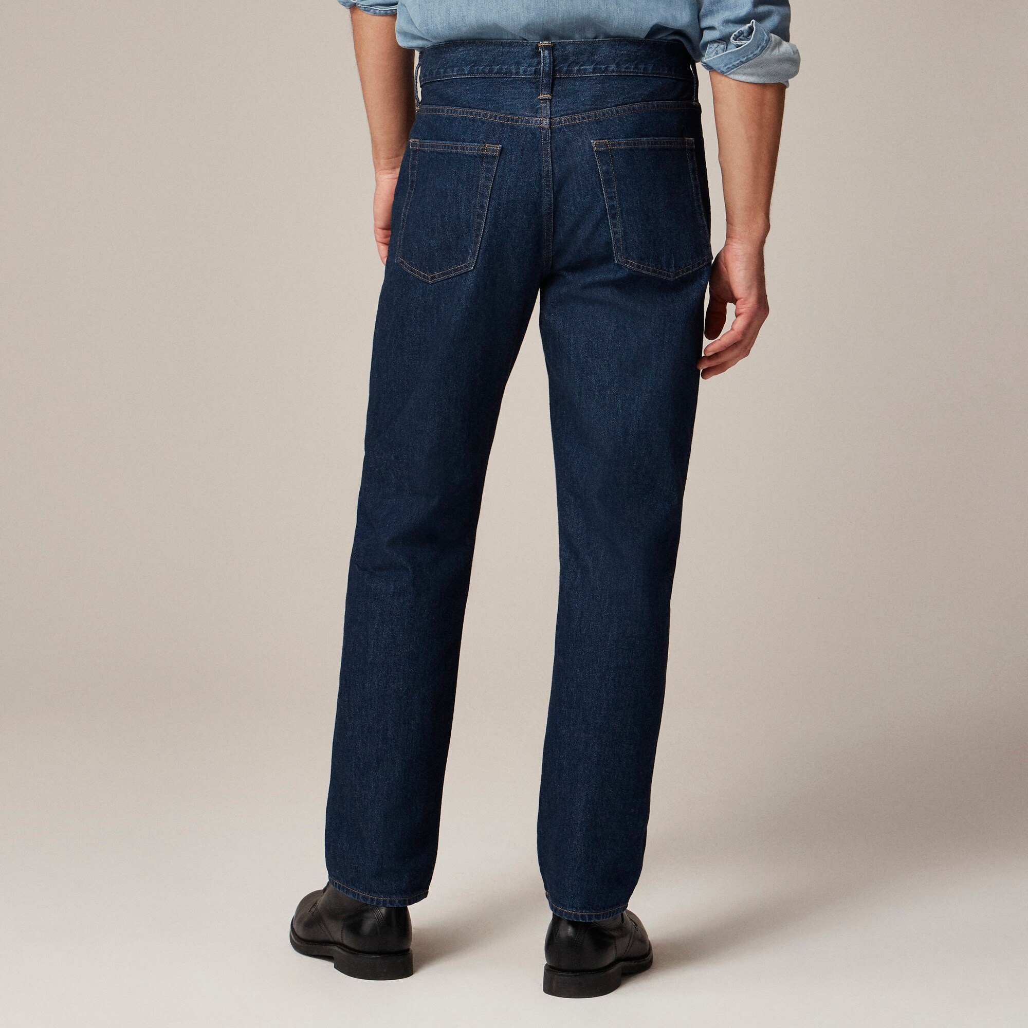 Classic jean in dark wash