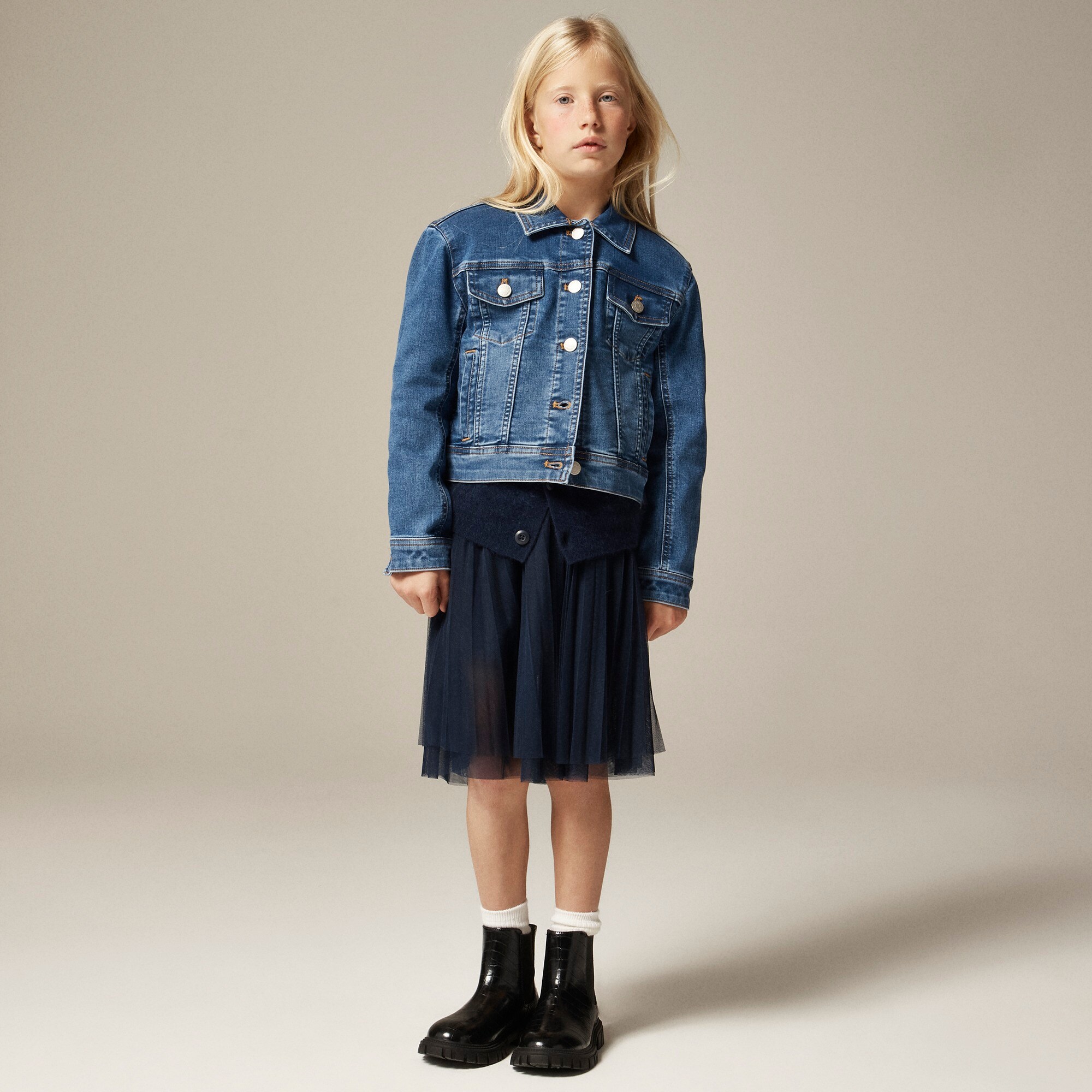 Girls' cropped denim trucker jacket