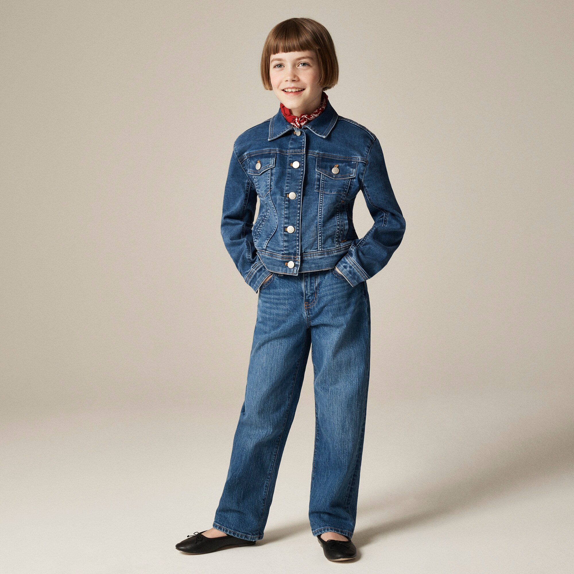  Girls' cropped denim trucker jacket