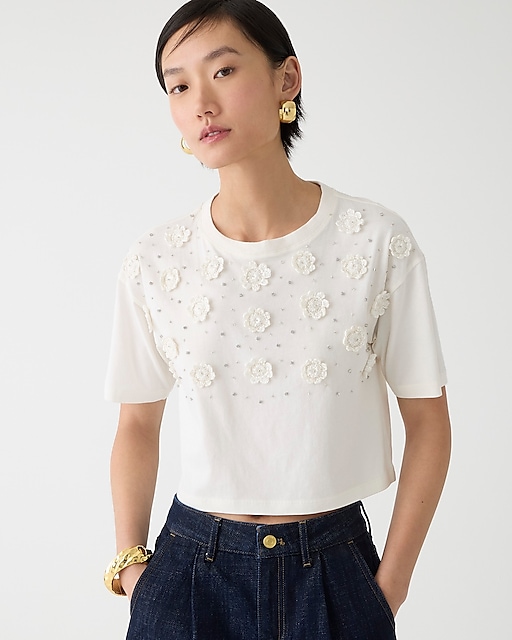 Cropped T-shirt with crochet floral appliqu&eacute;s