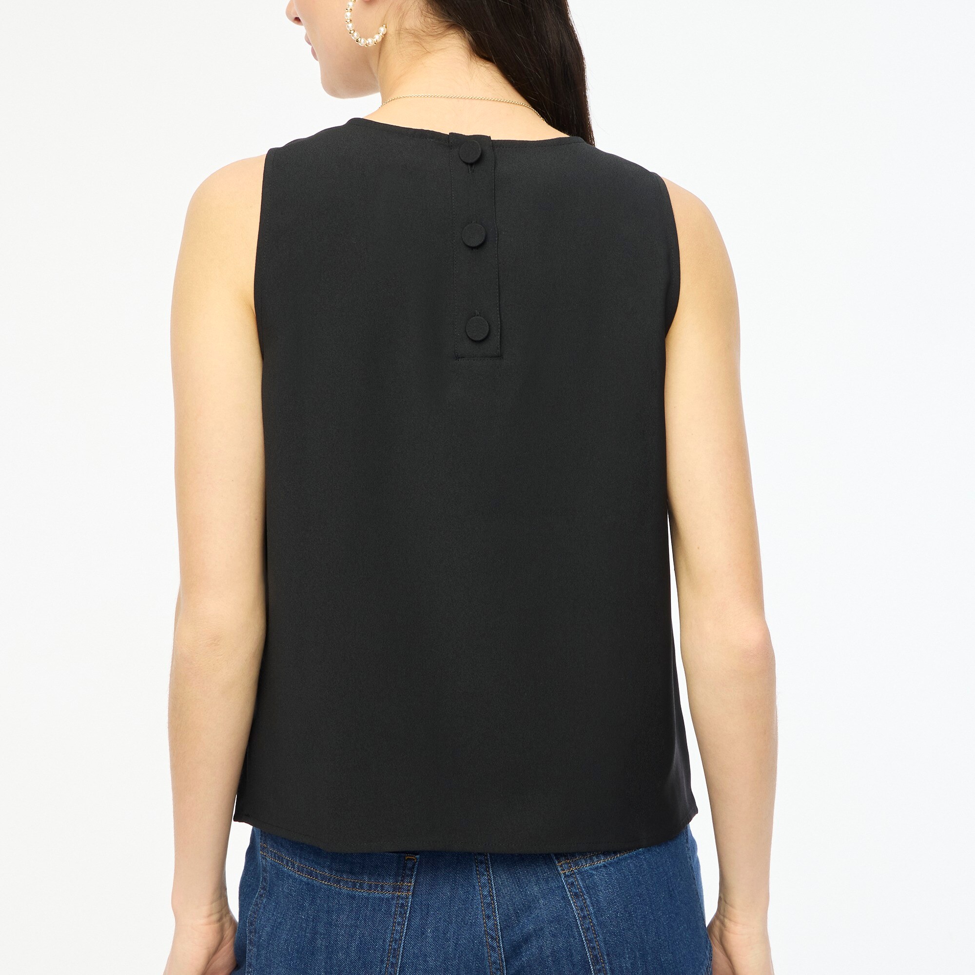 Sleeveless button-back shell