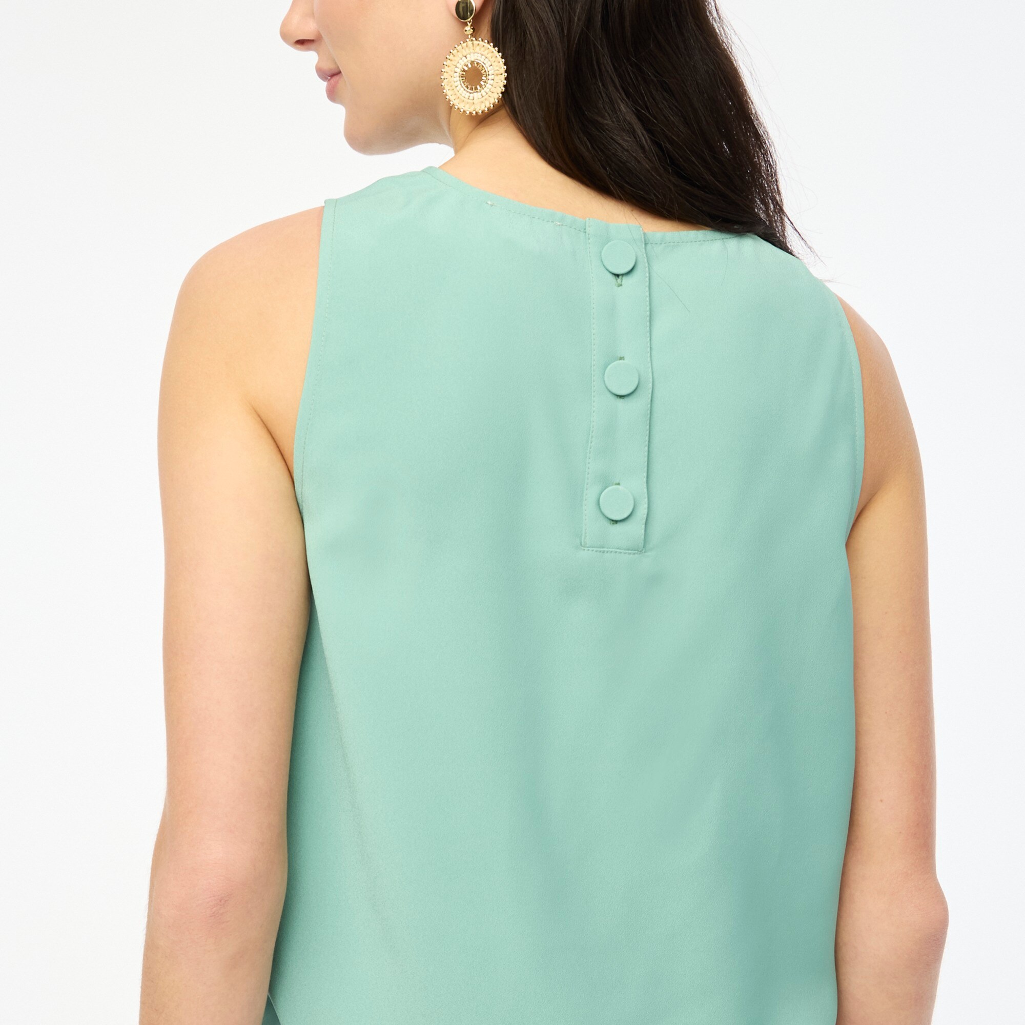 Sleeveless button-back shell