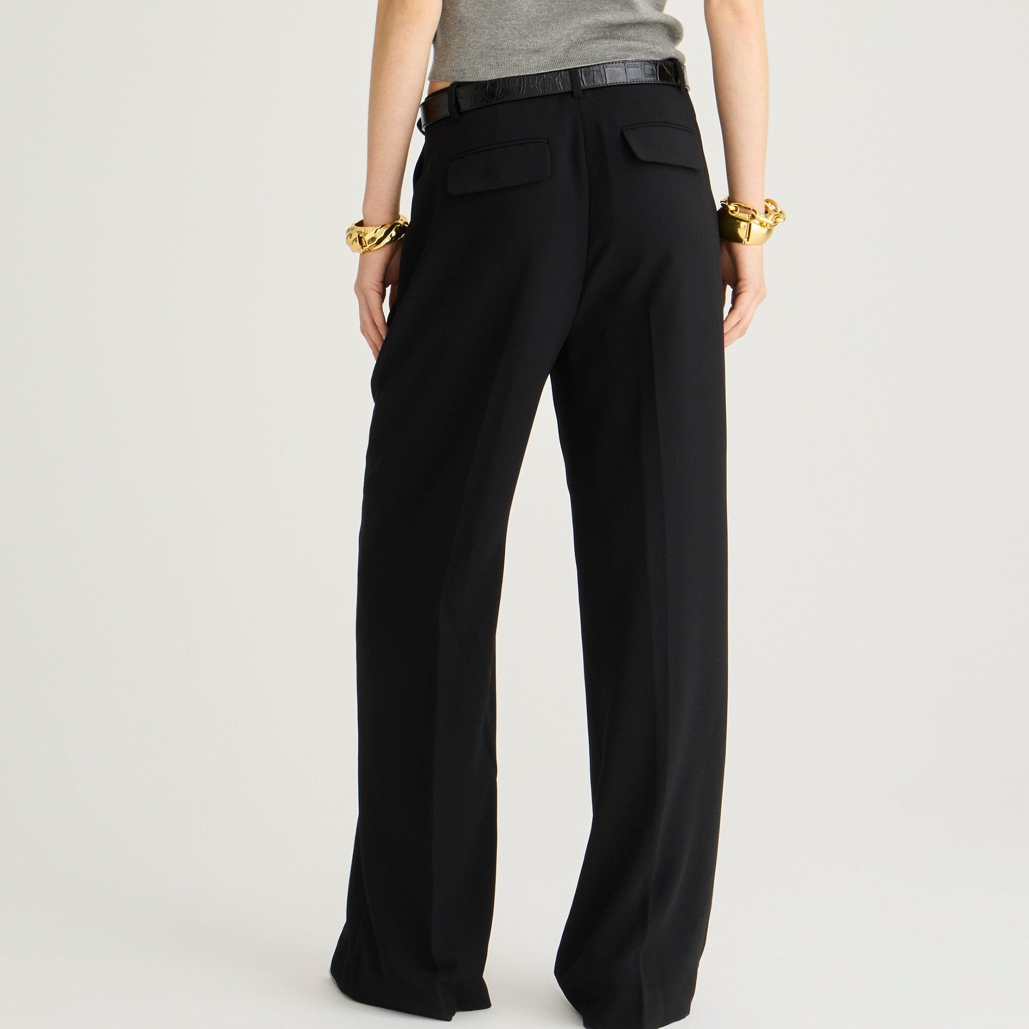 Wide-leg Essential pant in city crepe