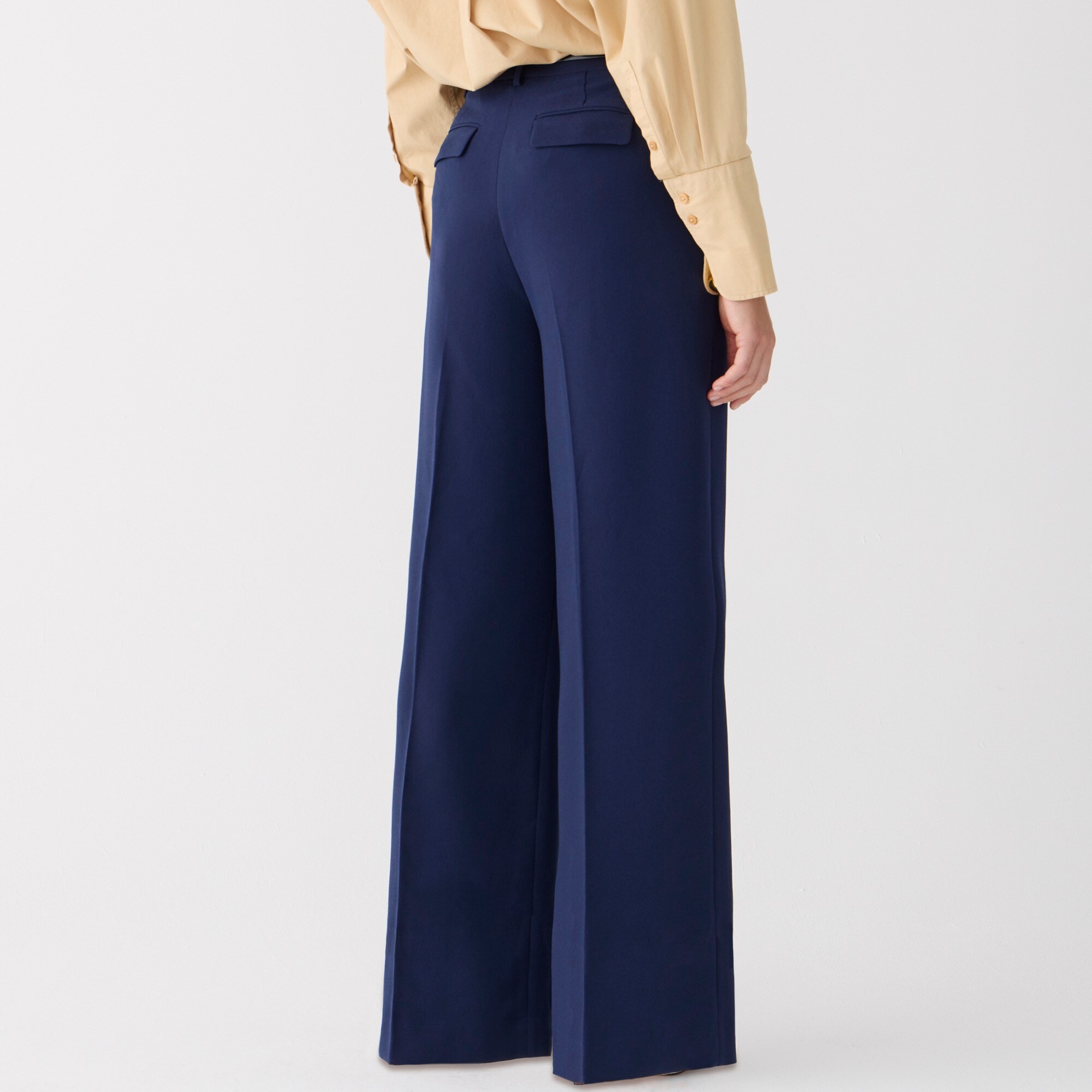 Wide-leg Essential pant in city crepe