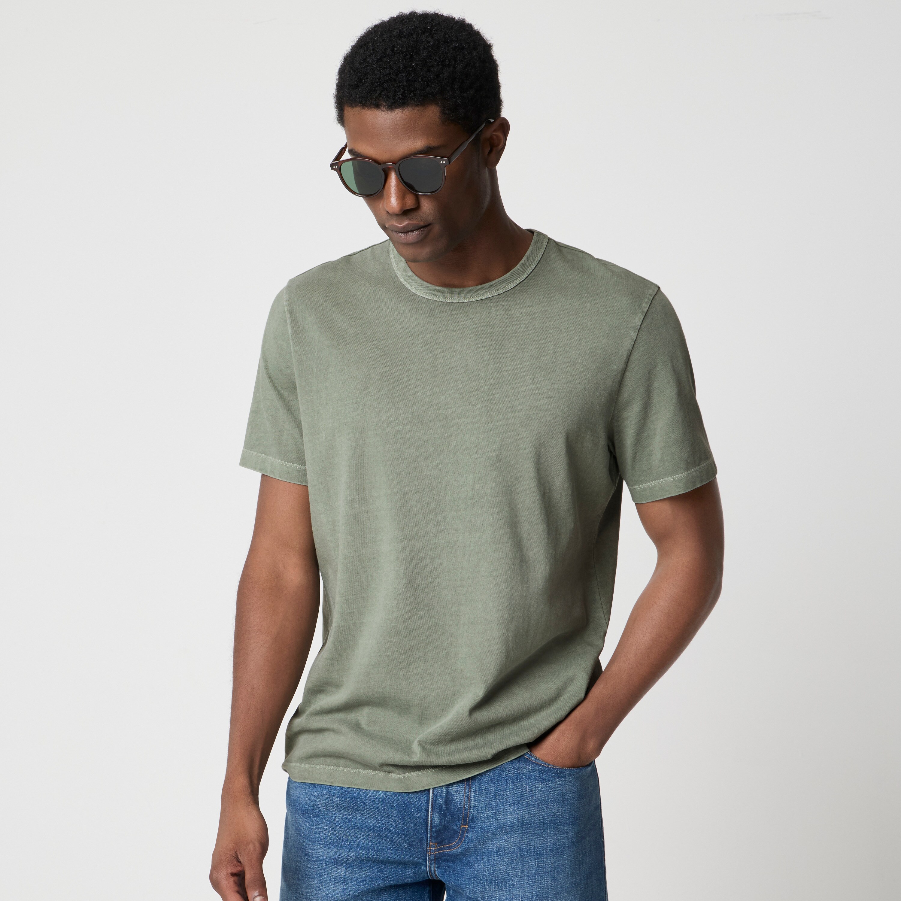 Garment-dyed tee