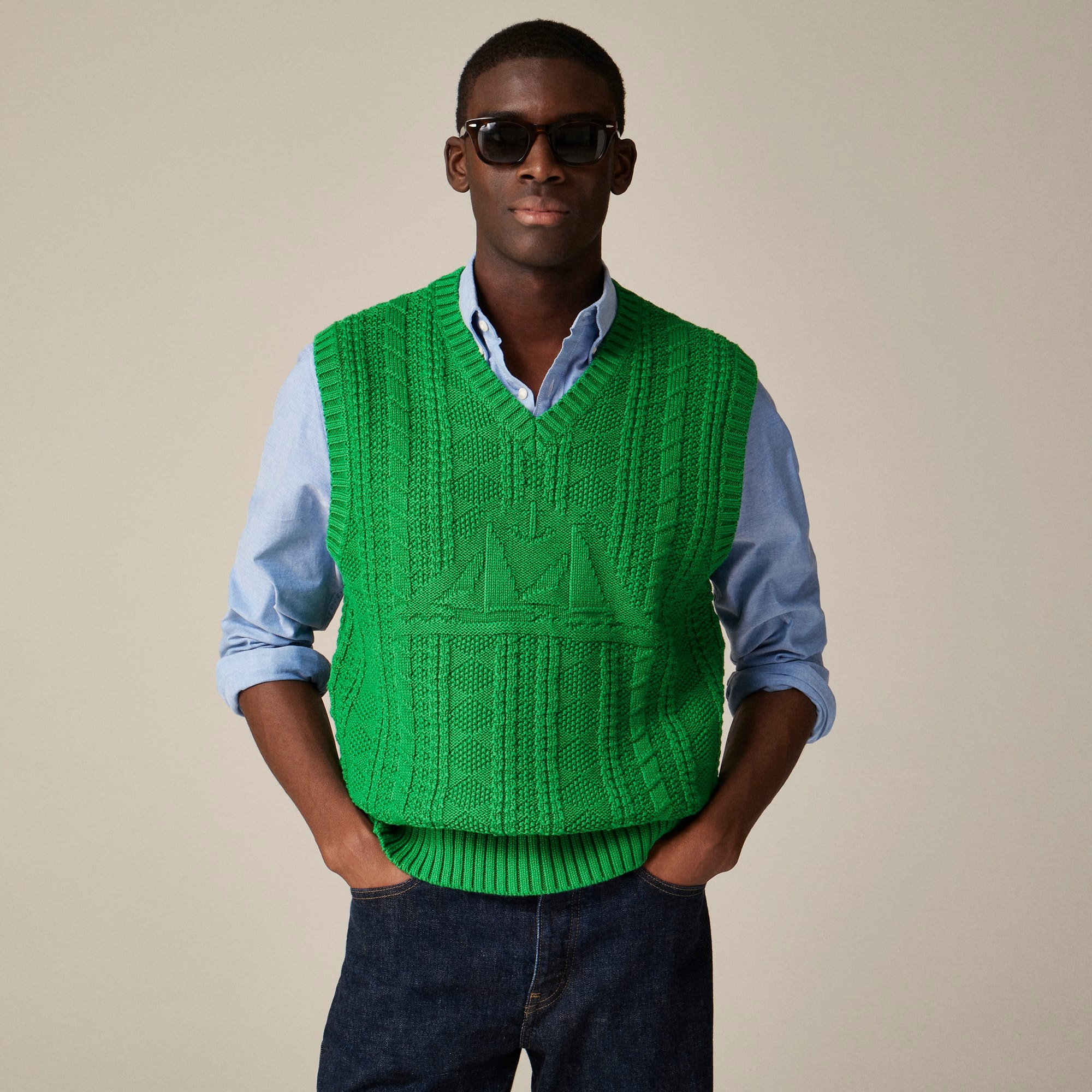  Cotton sweater-vest with sailboat motif