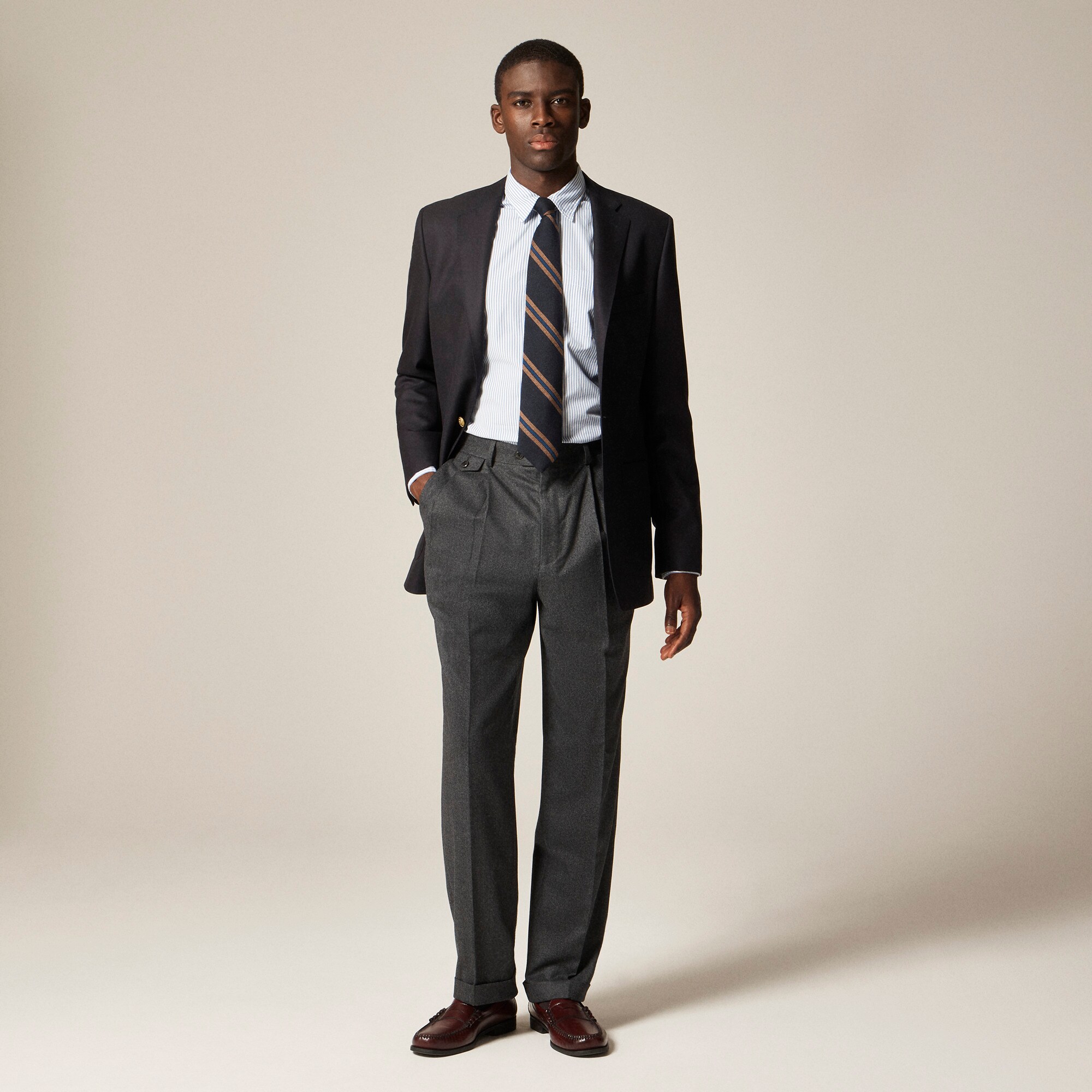 Relaxed-fit Single-pleat Trouser In Italian Wool Flannel For Men