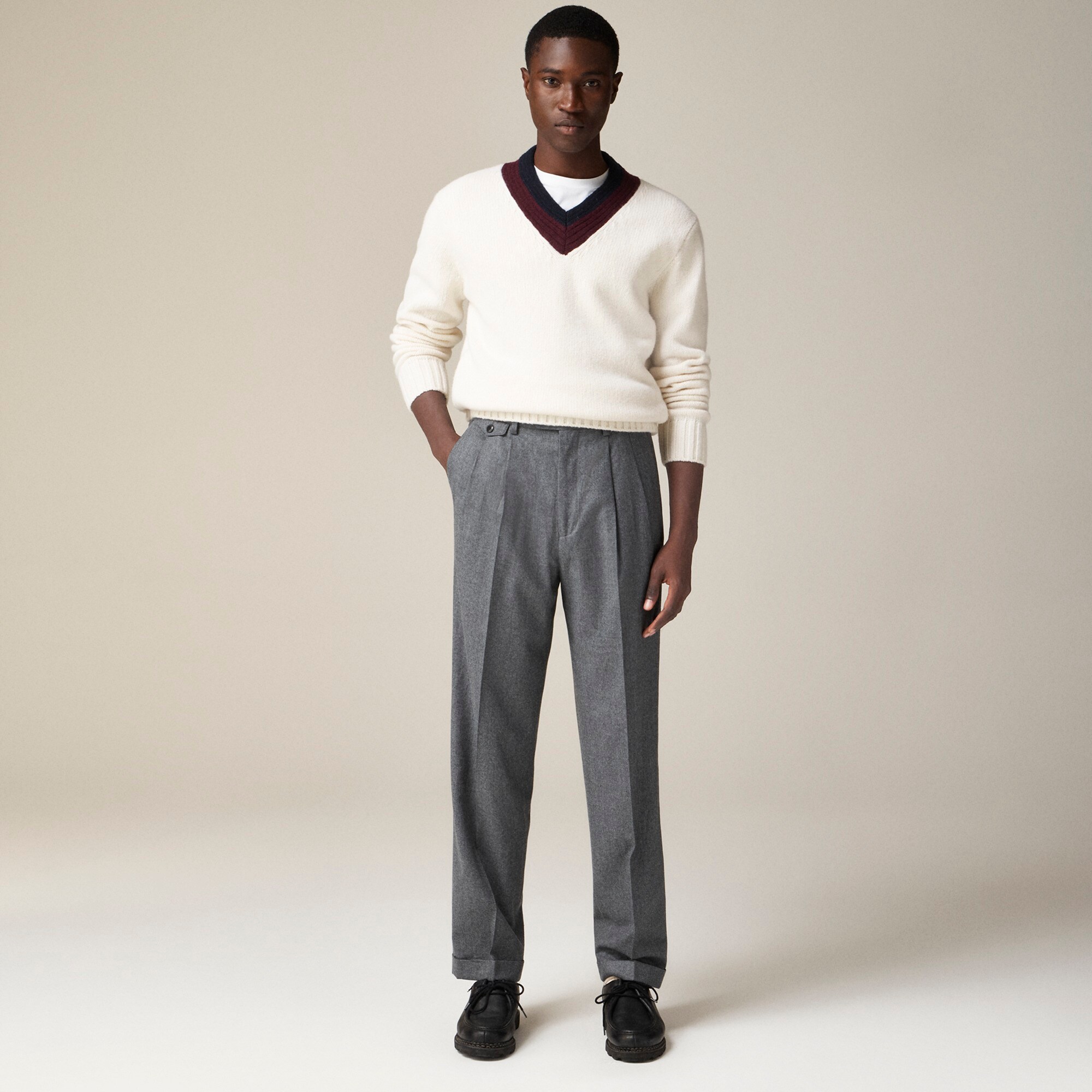Relaxed-fit single-pleat trouser in Italian wool flannel