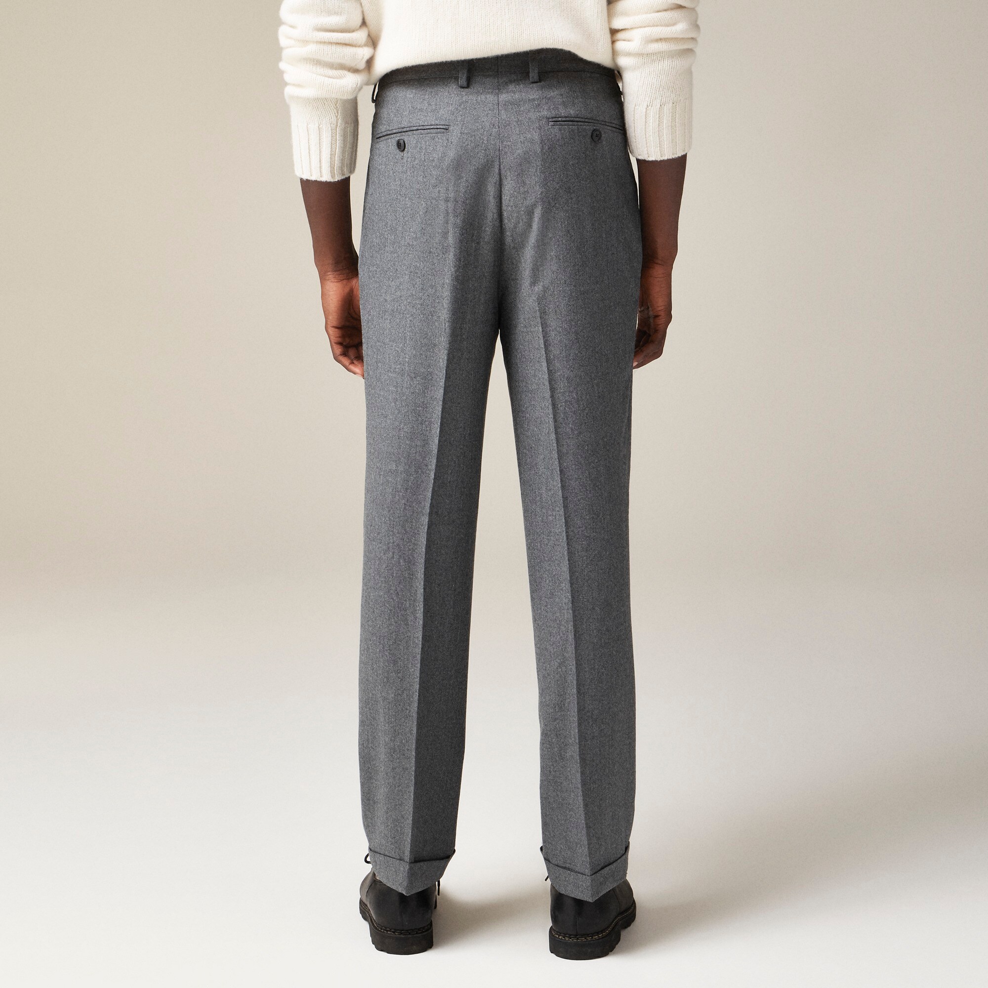 Relaxed-fit Single-pleat Trouser In Italian Wool Flannel For Men