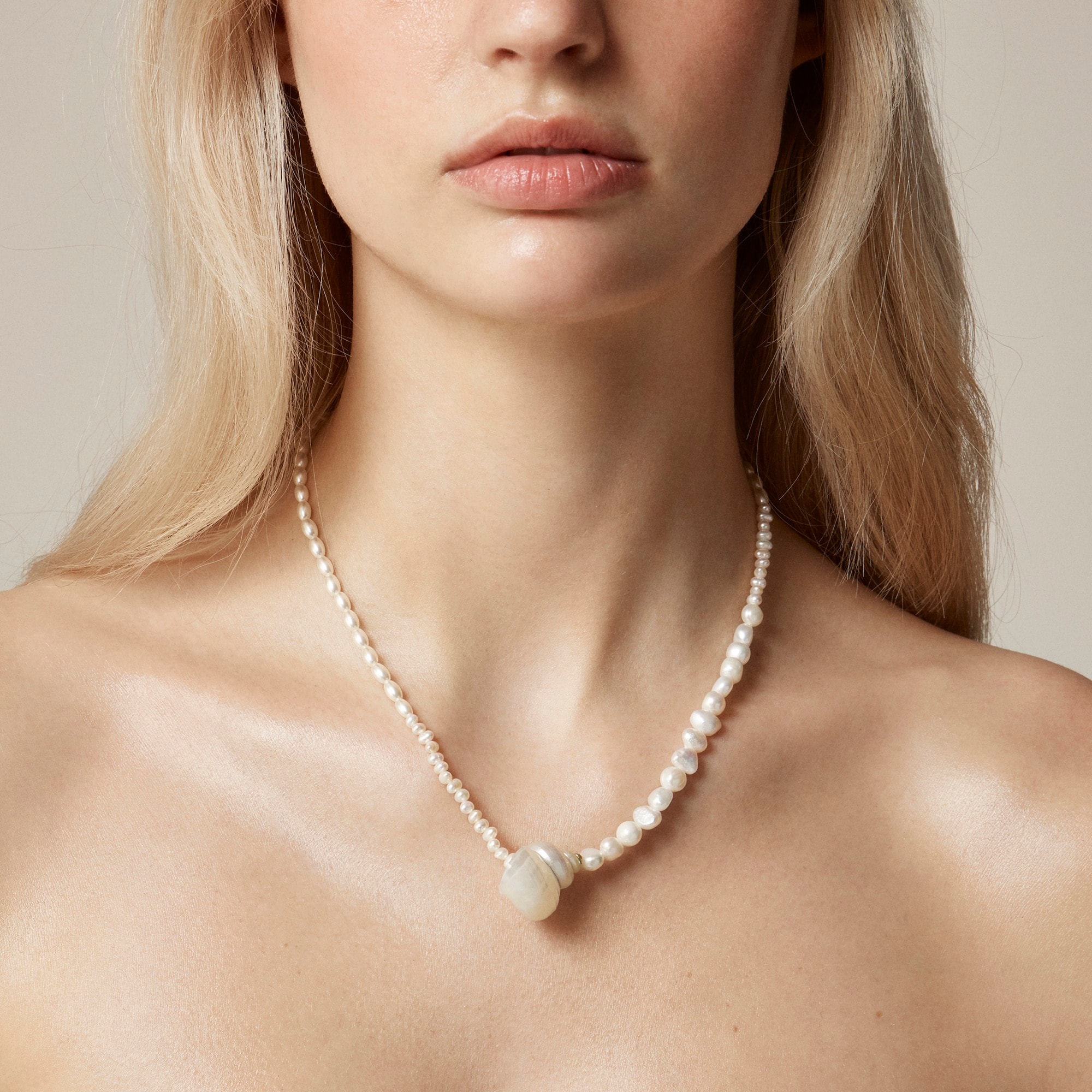 womens Seashell and pearl pendant necklace