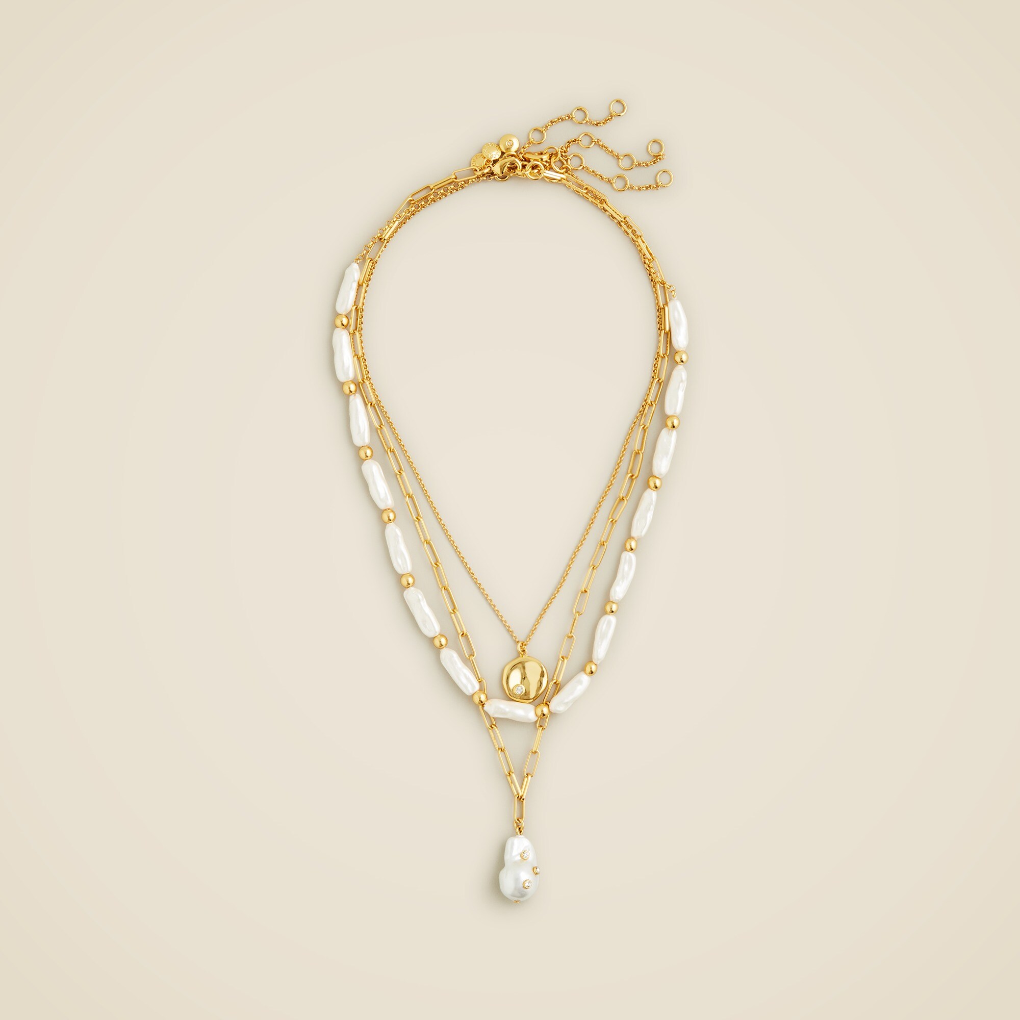 Layered pearl pendant necklace