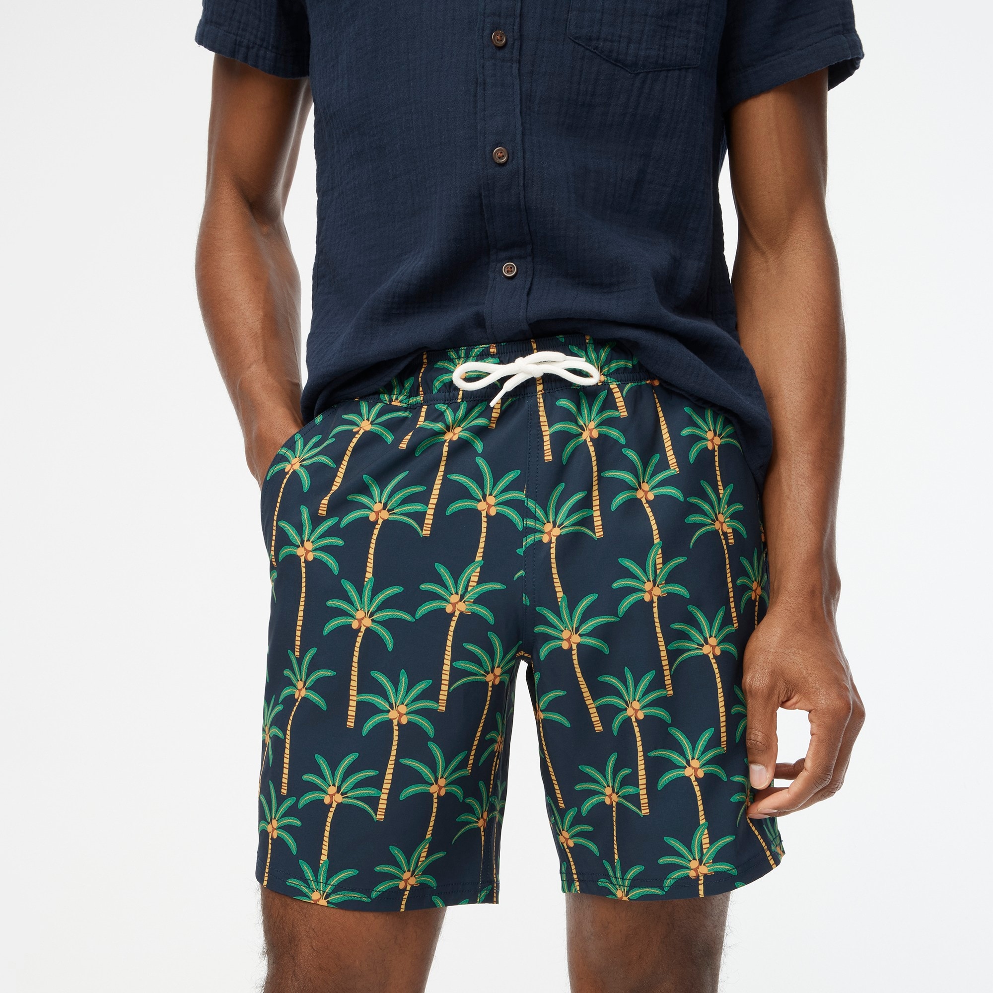 8" printed swim trunk
