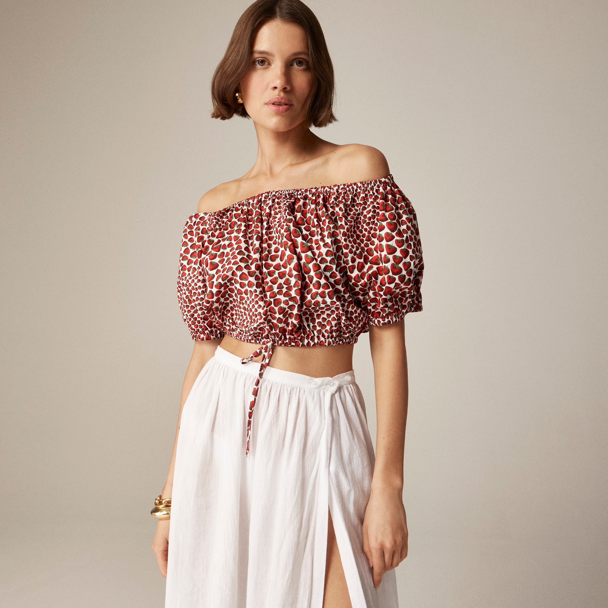 womens Cinched-waist cropped top in strawberry swirl cotton poplin