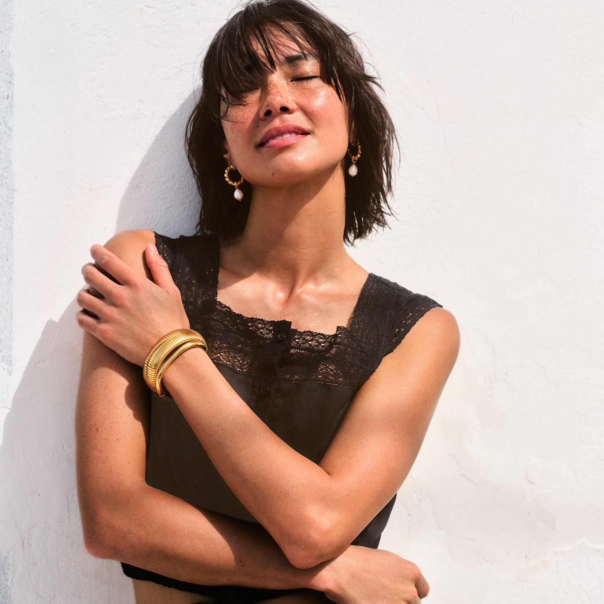 Lace-trim cropped top