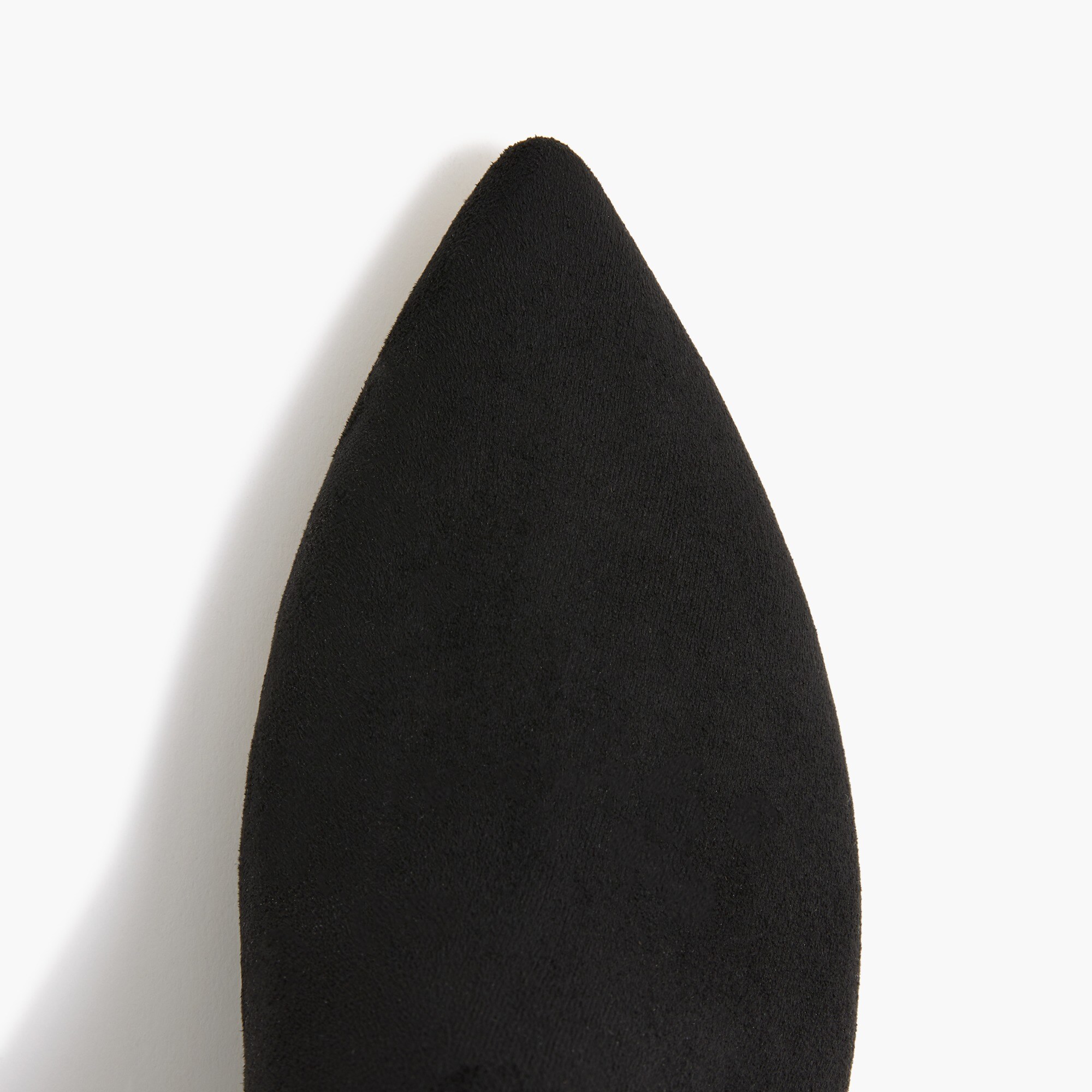 Pointy-toe boots
