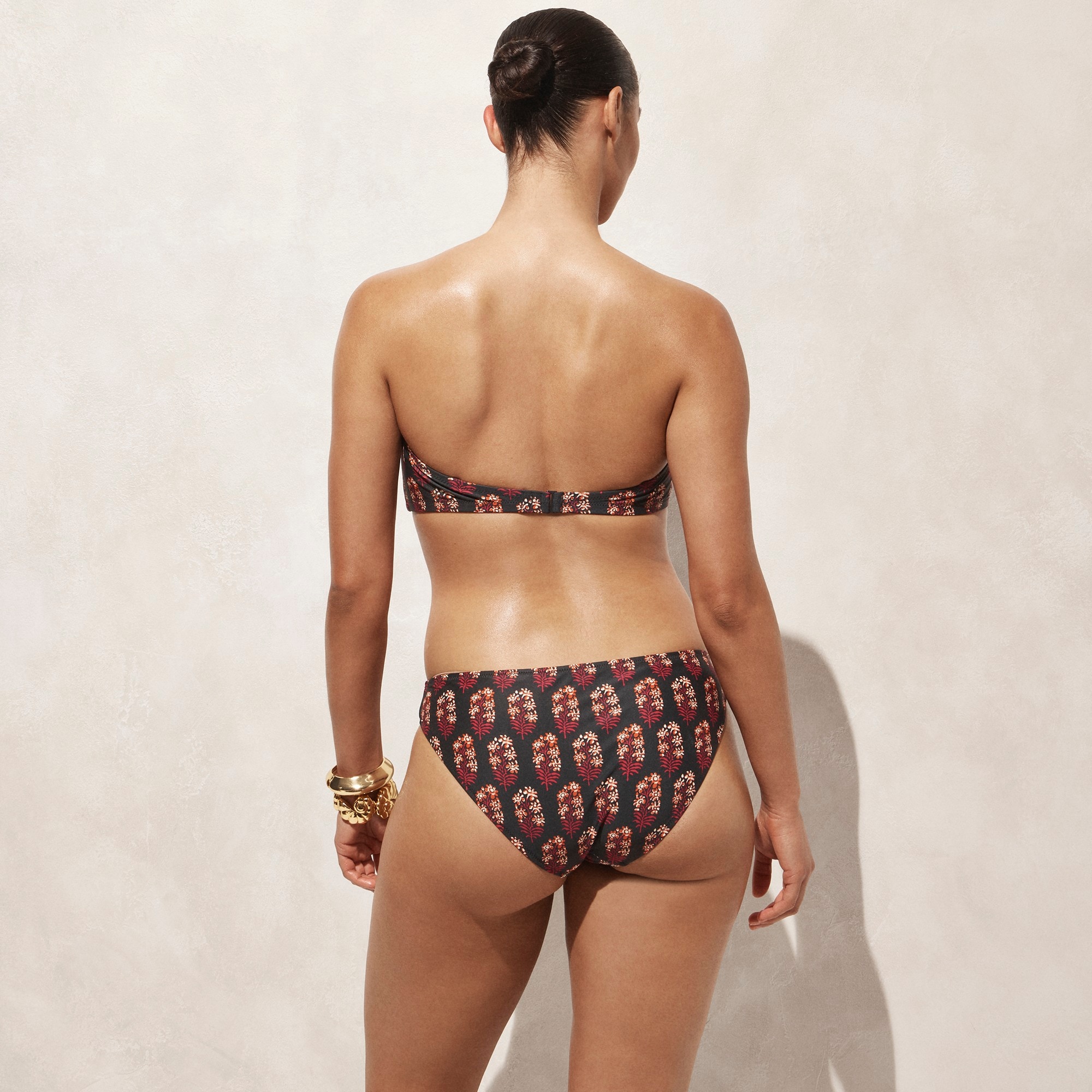 Ruched bandeau bikini top in cocoa blockprint - image 4