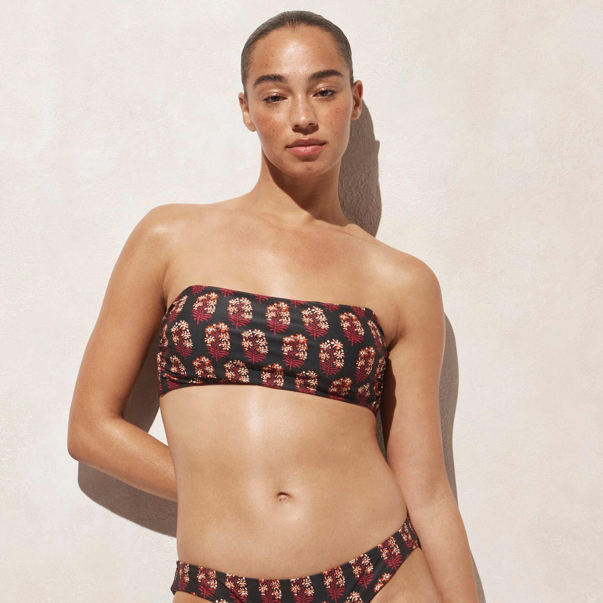 Ruched bandeau bikini top in cocoa blockprint