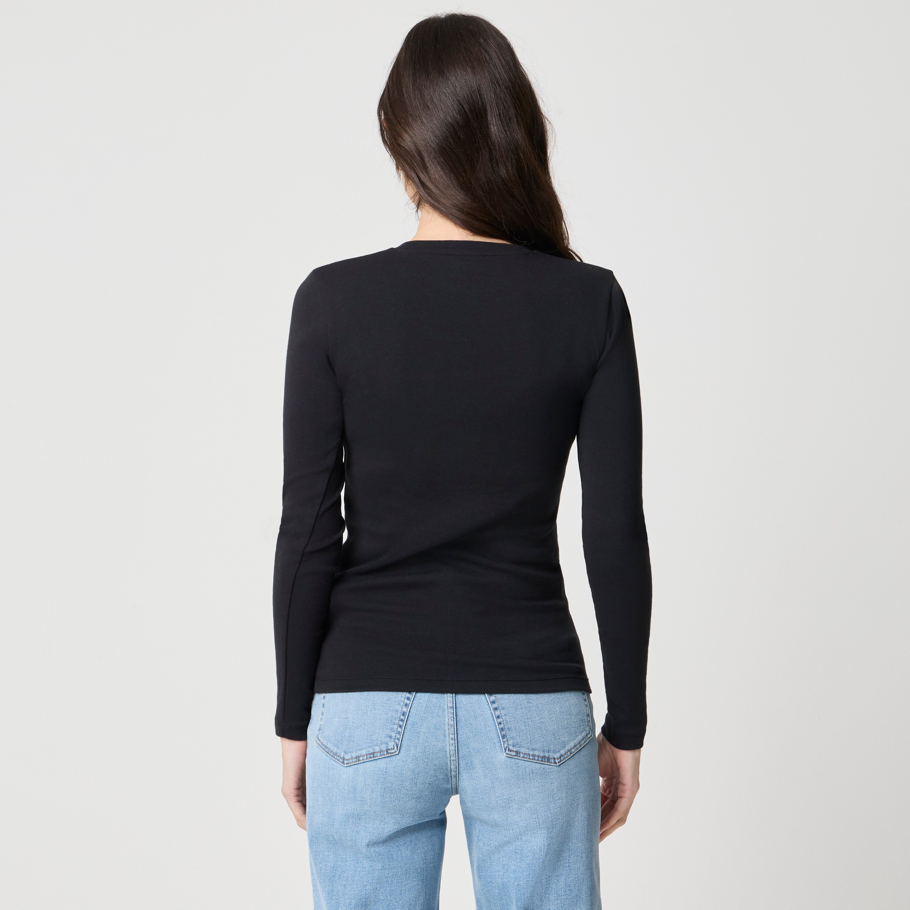 Long-sleeve everyday tee