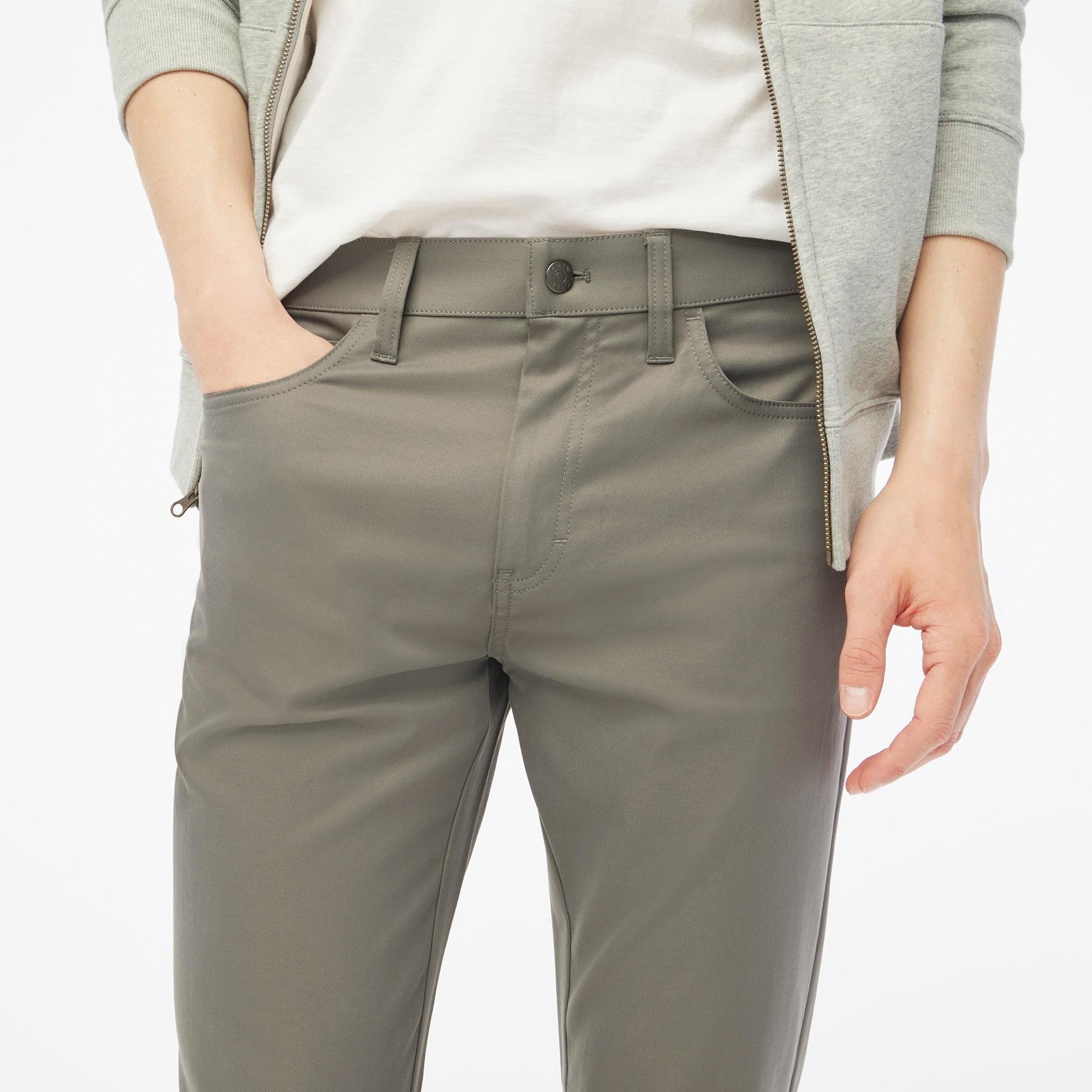 Slim-fit five-pocket tech pant