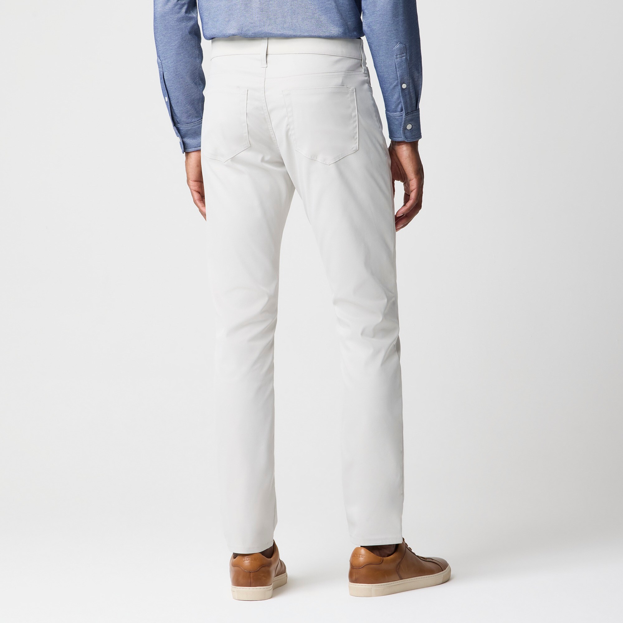 Slim-fit five-pocket tech pant